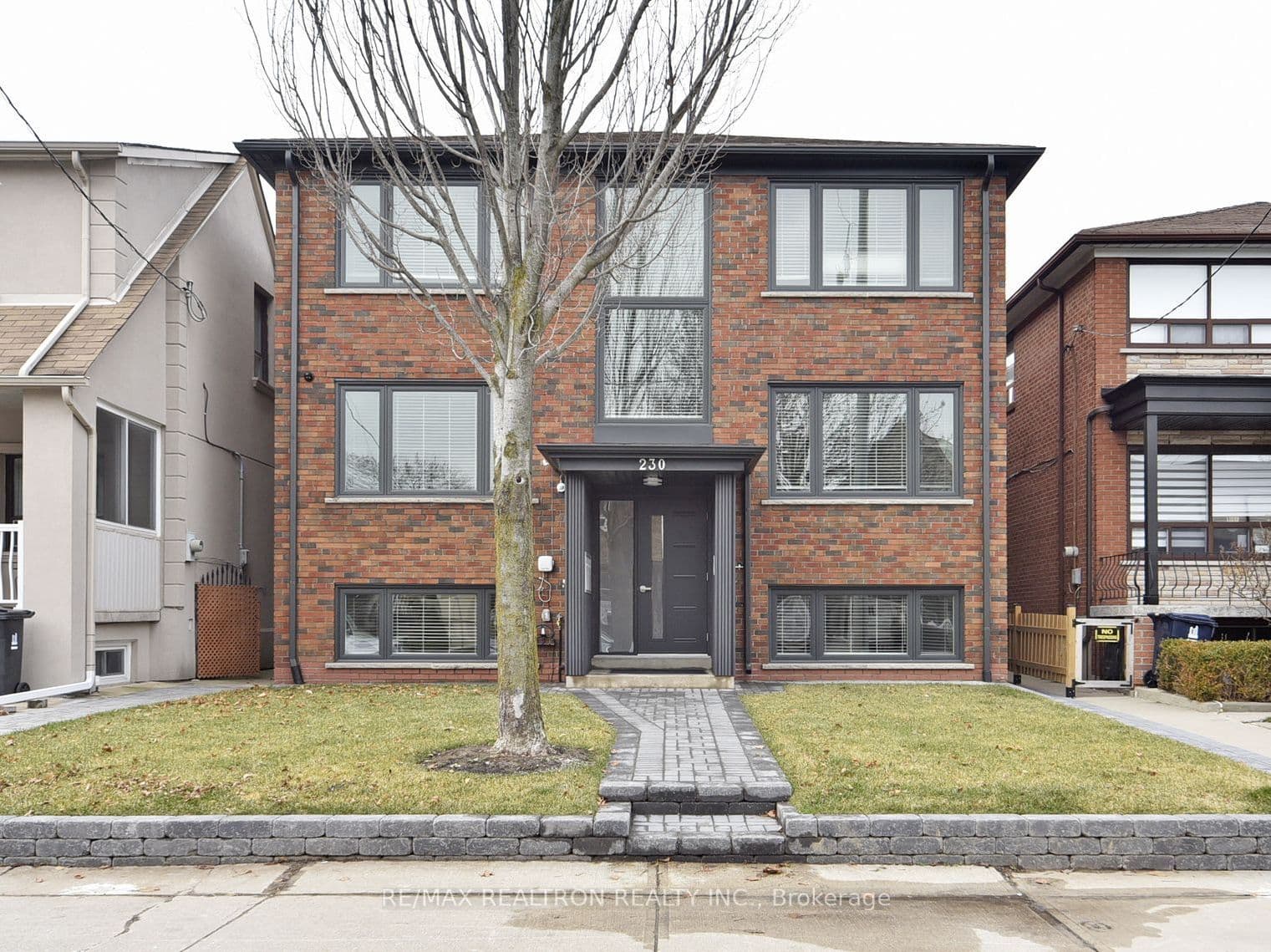 Unit 4 230 Boon Avenue photo 1