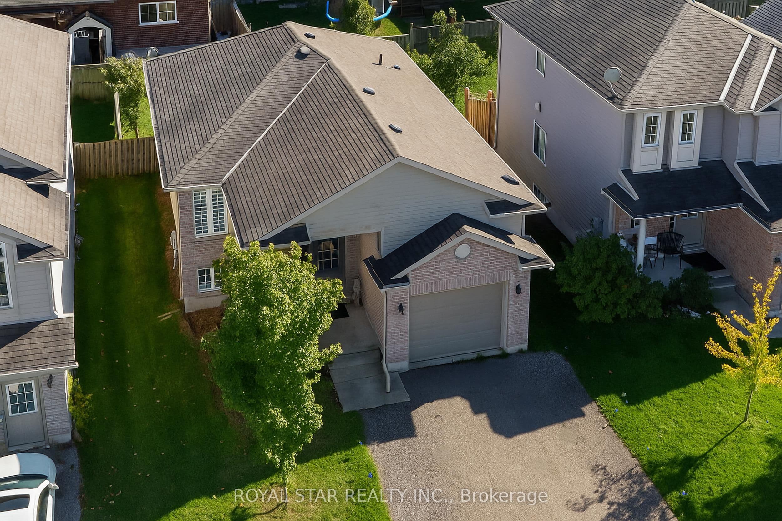 3 Kerr Crescent photo 1