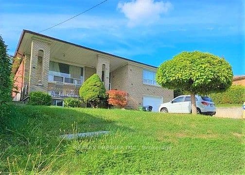 6 Canton Avenue photo 1