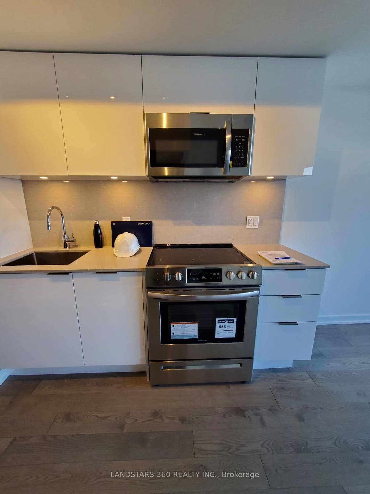 Unit 1514 25 Richmond Street photo 1