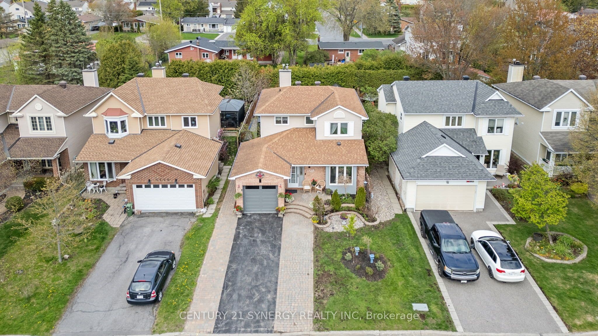 1728 Teakdale Avenue photo 1