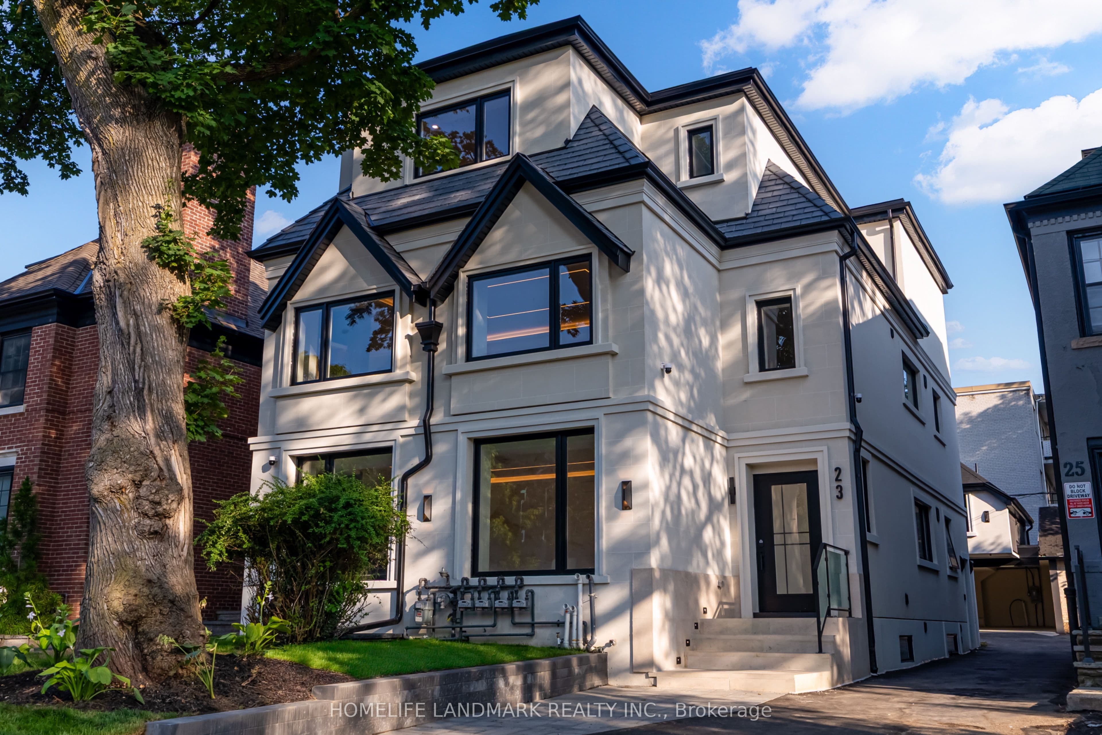 Unit The Bellagio 23 Coulson Avenue photo 1