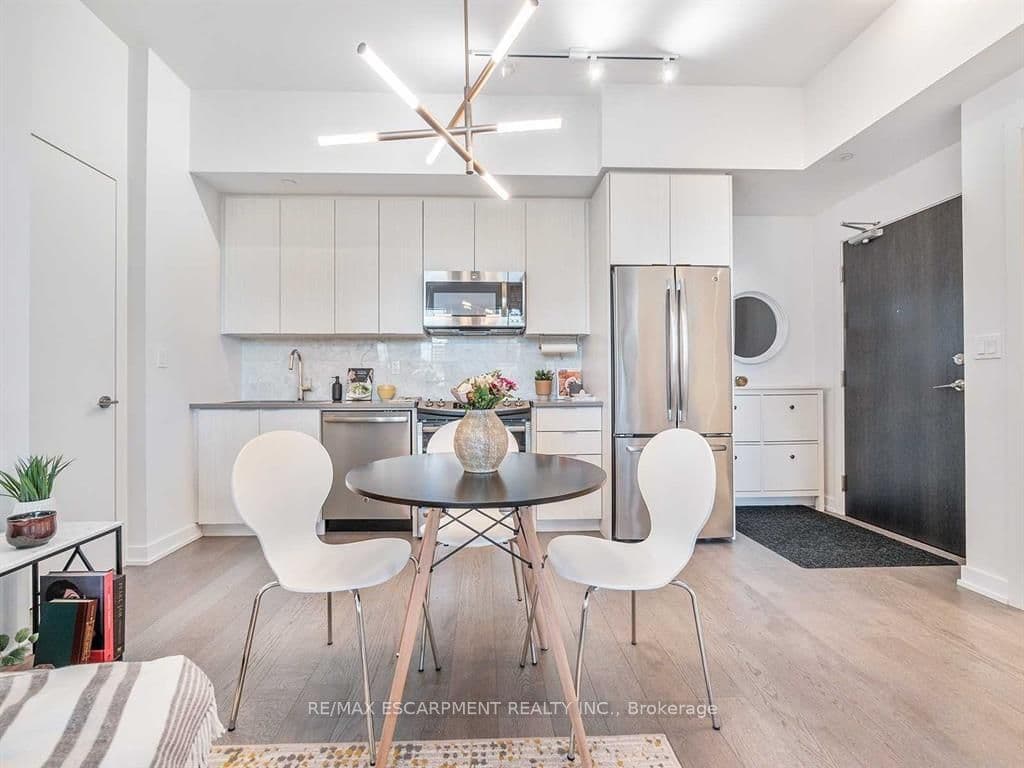 Unit 216 50 Bruyeres Mews photo 1