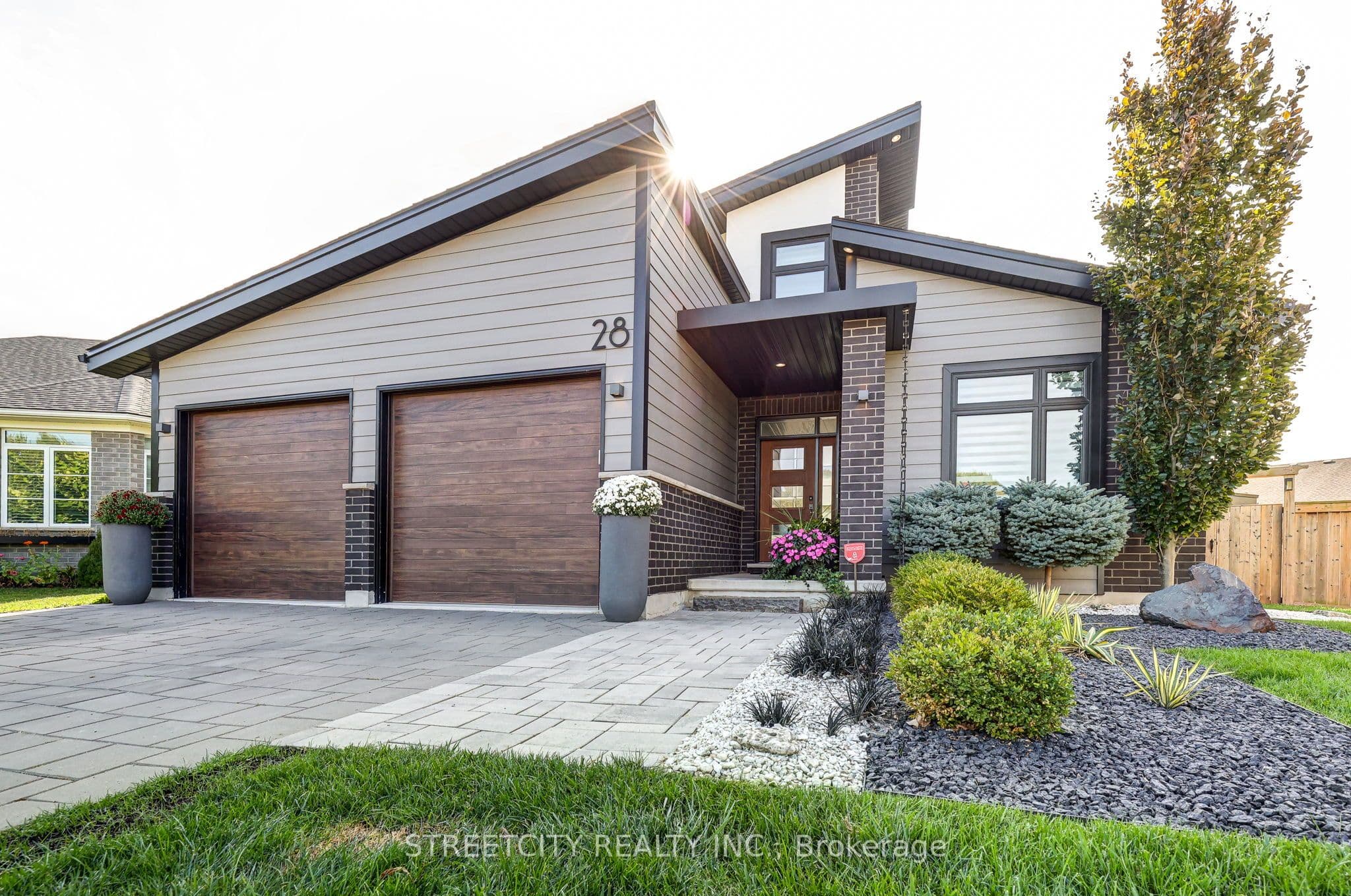 28 Martingale Terrace photo 1