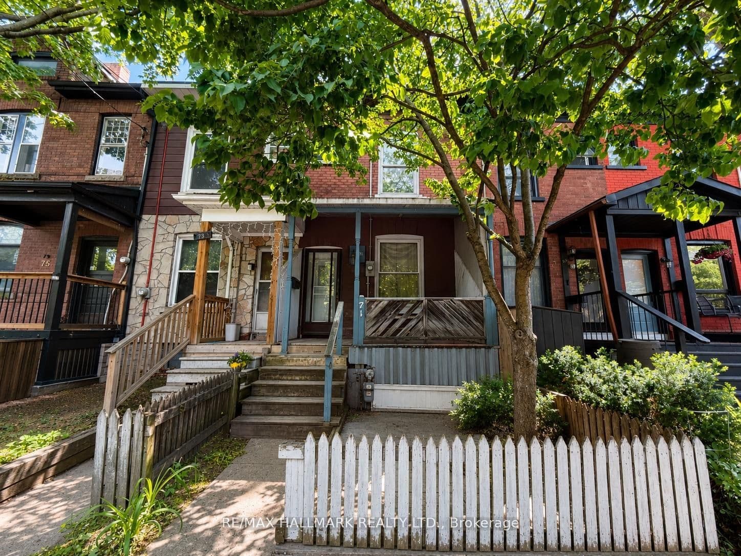 71 Boulton Avenue photo 1