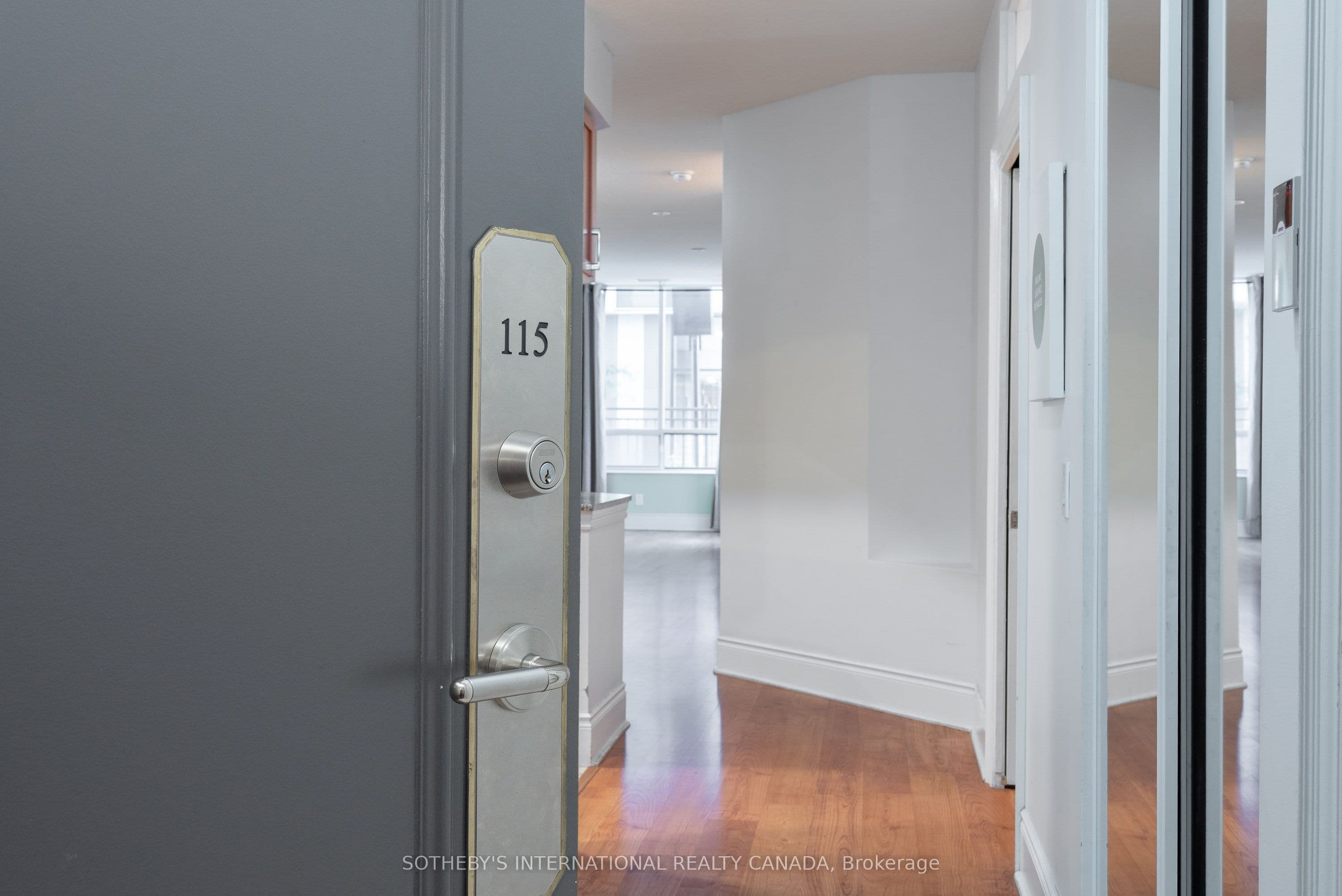 Unit 115 5233 Dundas Street photo 1