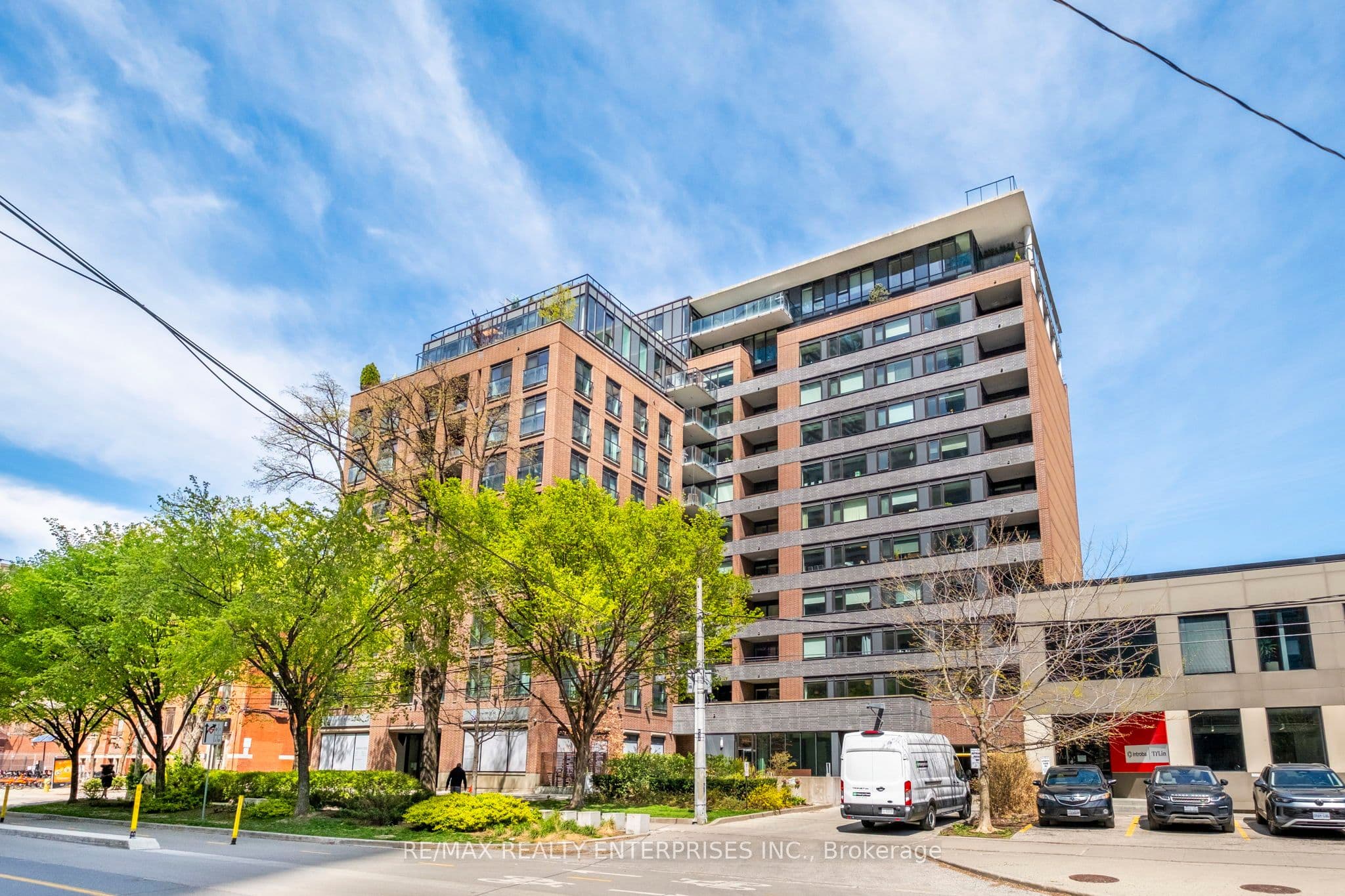 Unit 605 400 Wellington Street photo 1