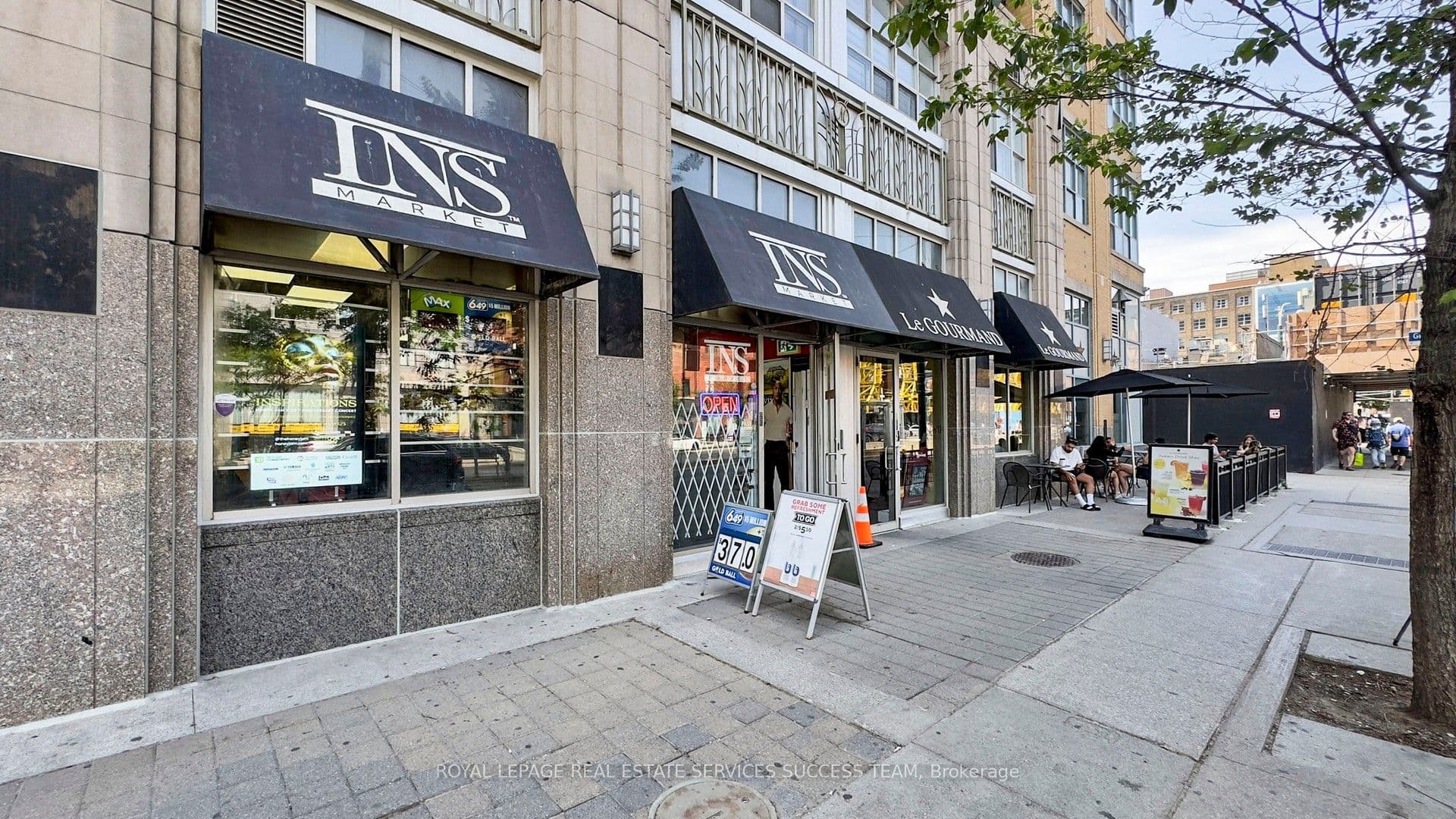 Unit 3 148 Spadina Avenue photo 1