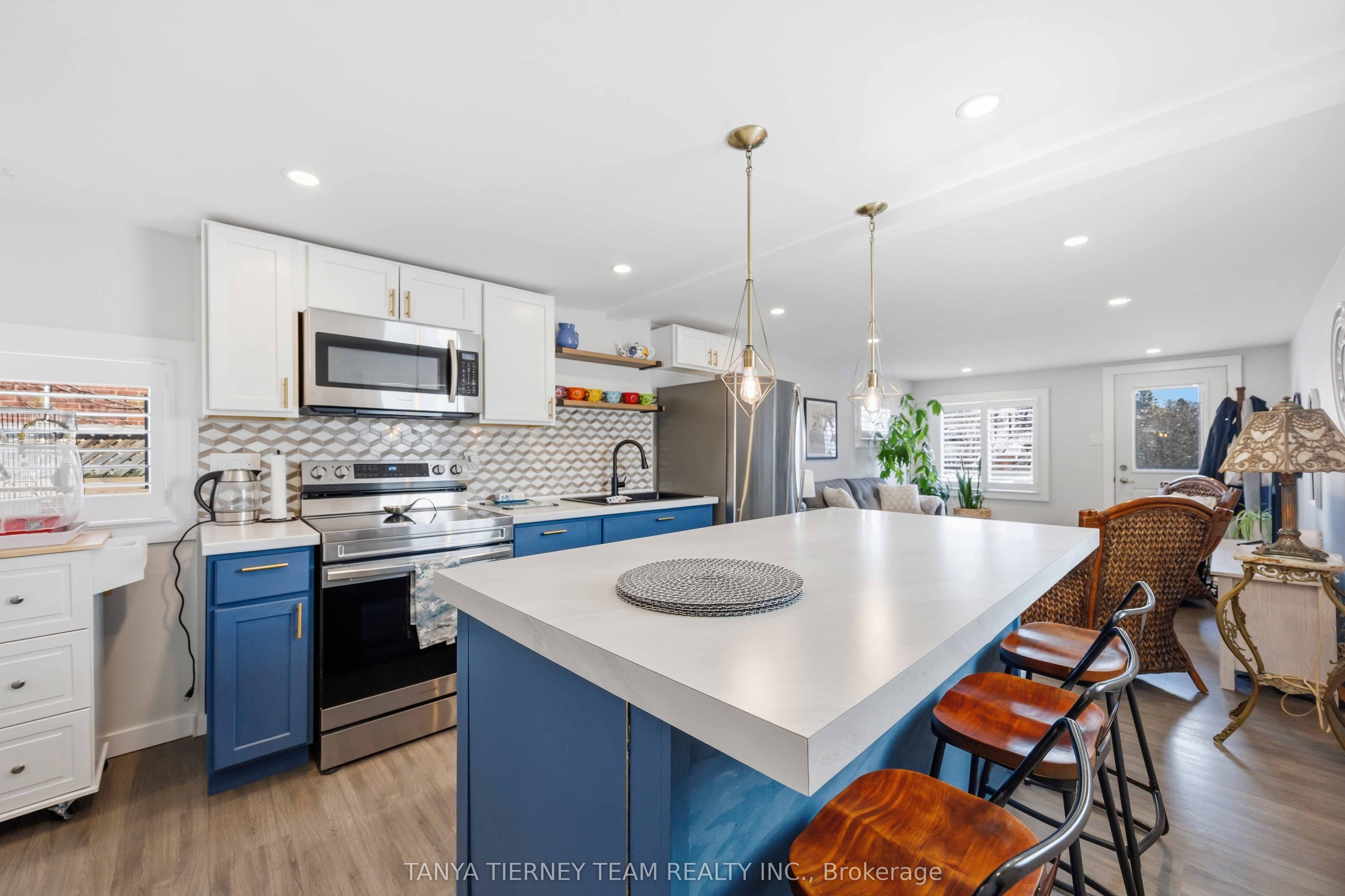 455 Ontario Street photo 1