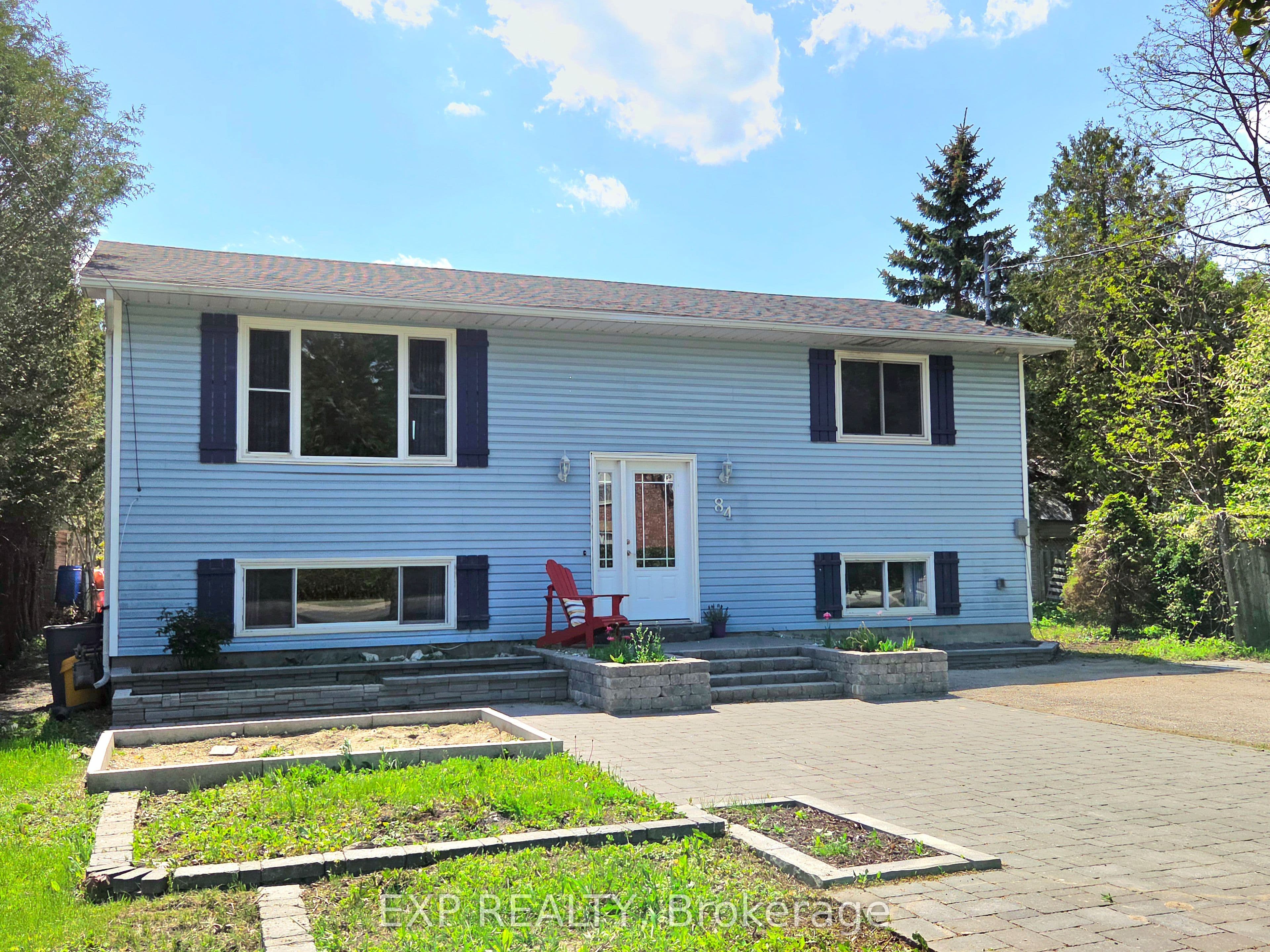 84 Martin Street photo 1