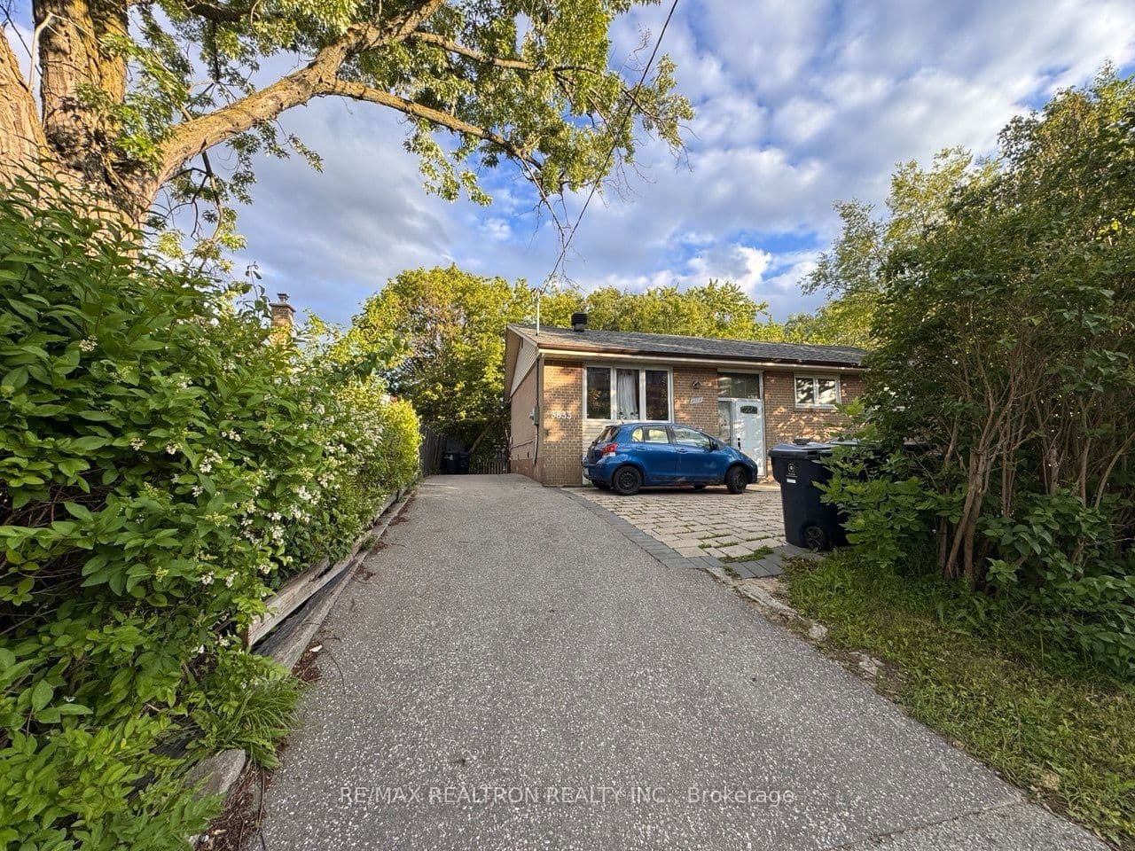 3833 Finch Avenue photo 1