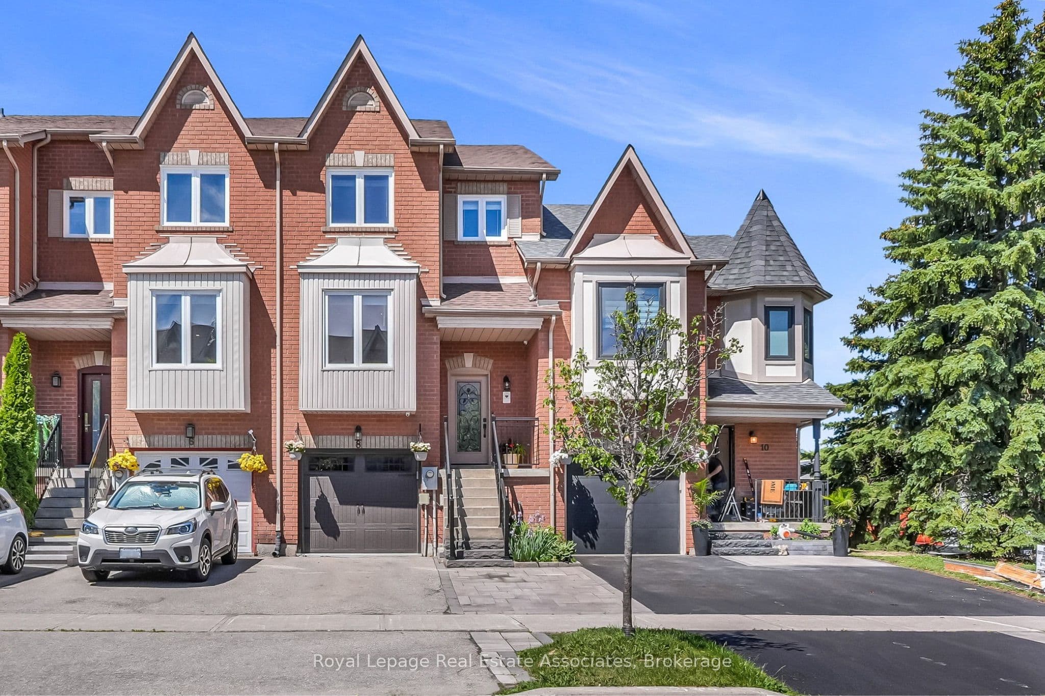 8 Prestwick Avenue photo 1