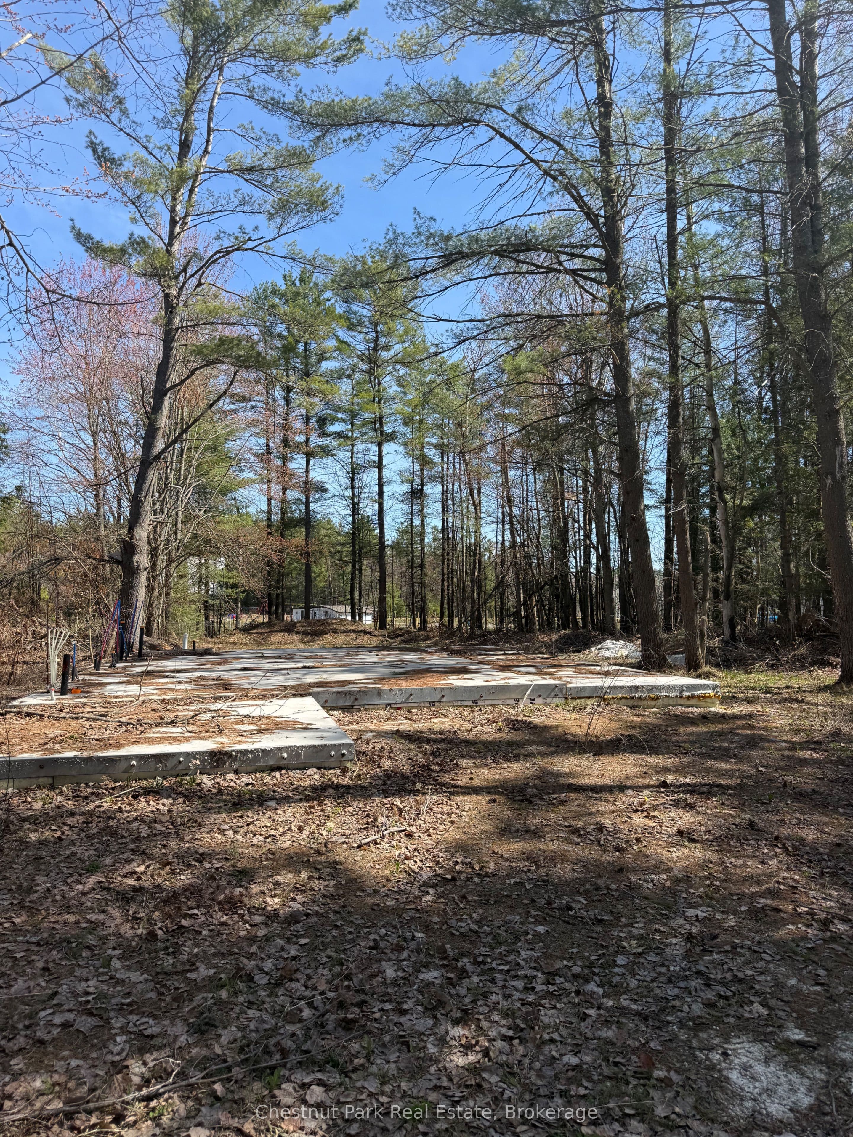 1765 GRAVENHURST Parkway photo 1