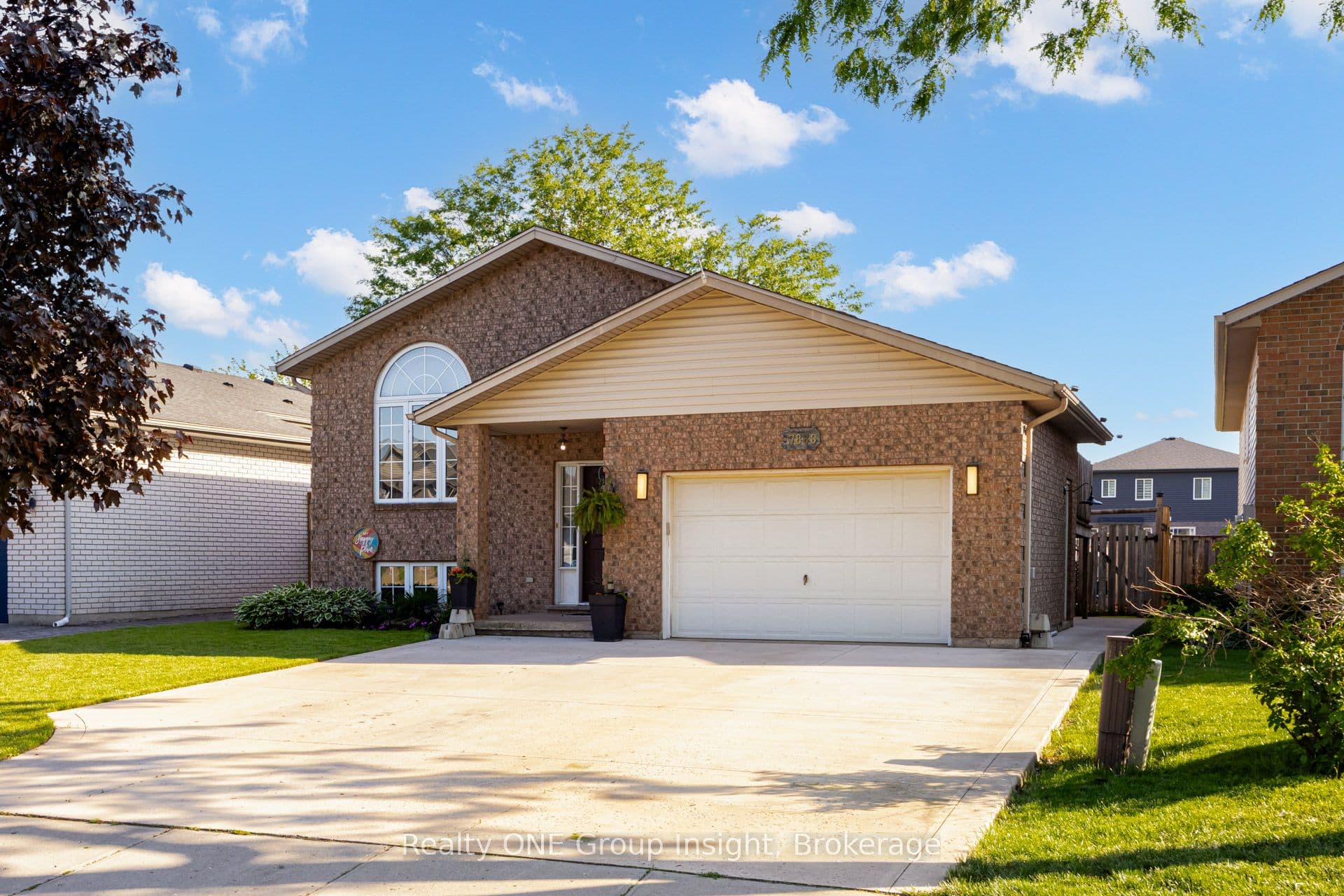 7880 Ascot Circle photo 1