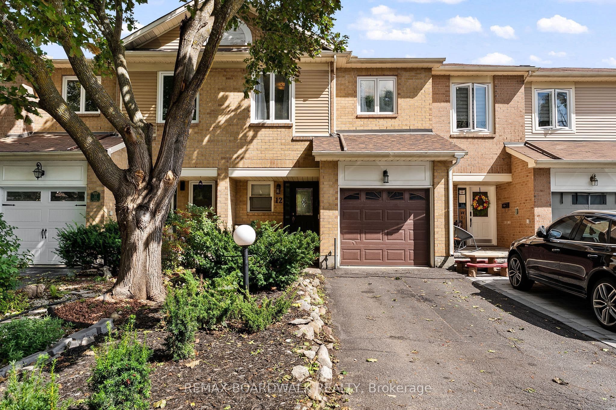12 Willwood Crescent photo 1