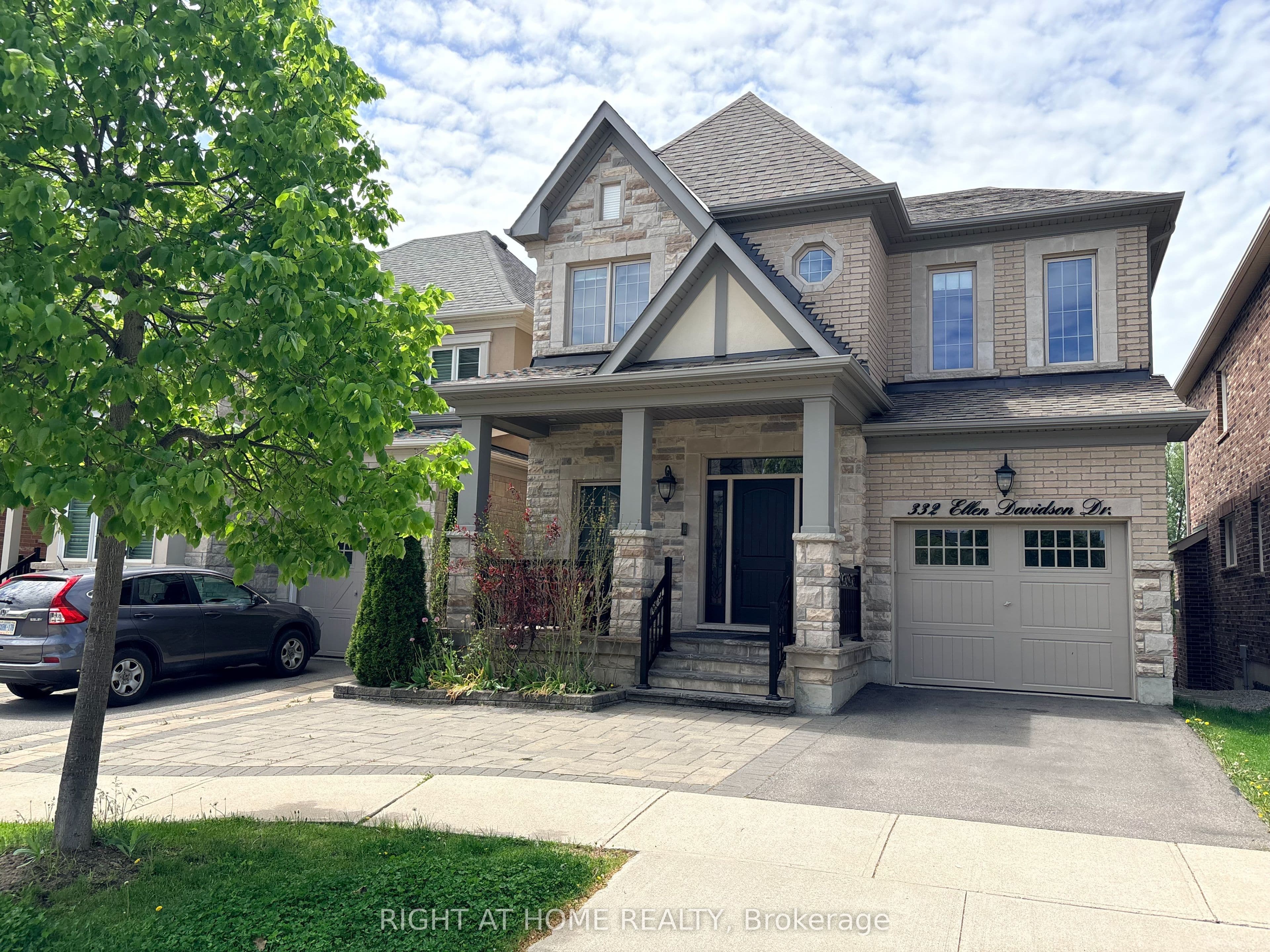 332 Ellen Davidson Drive photo 1