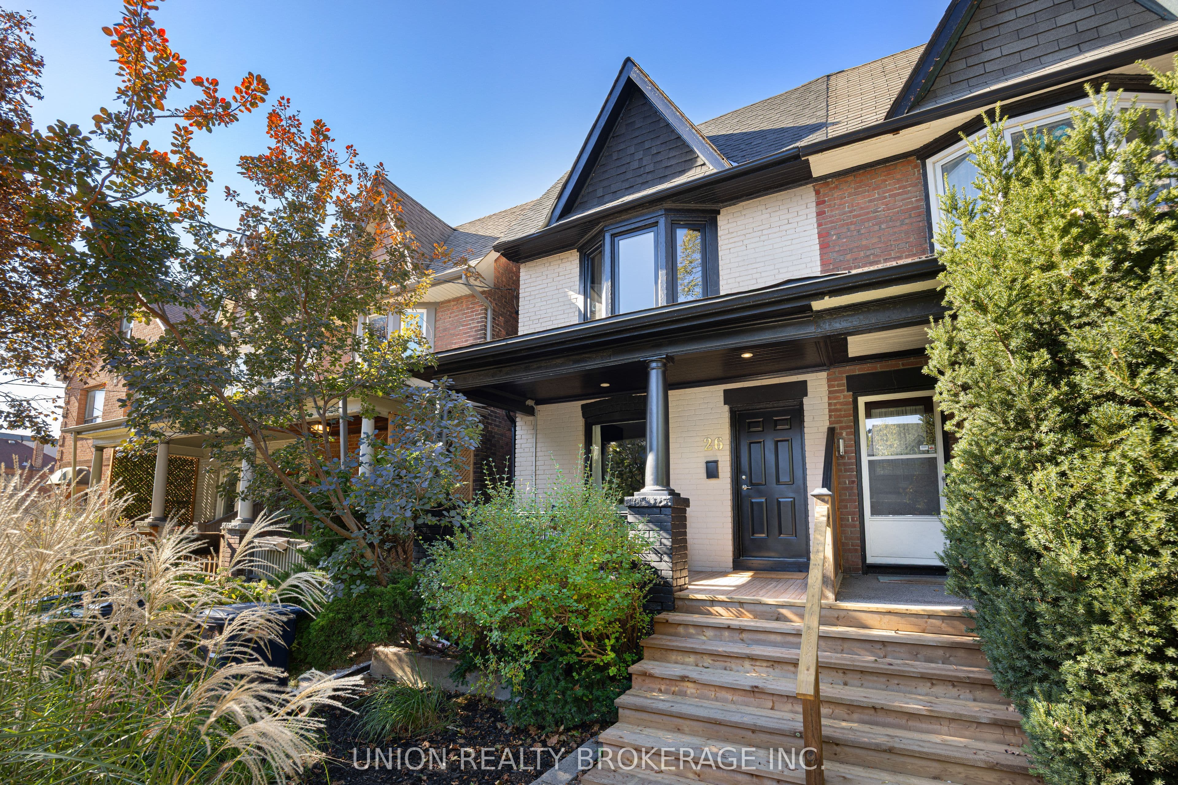 26 Arundel Avenue photo 1