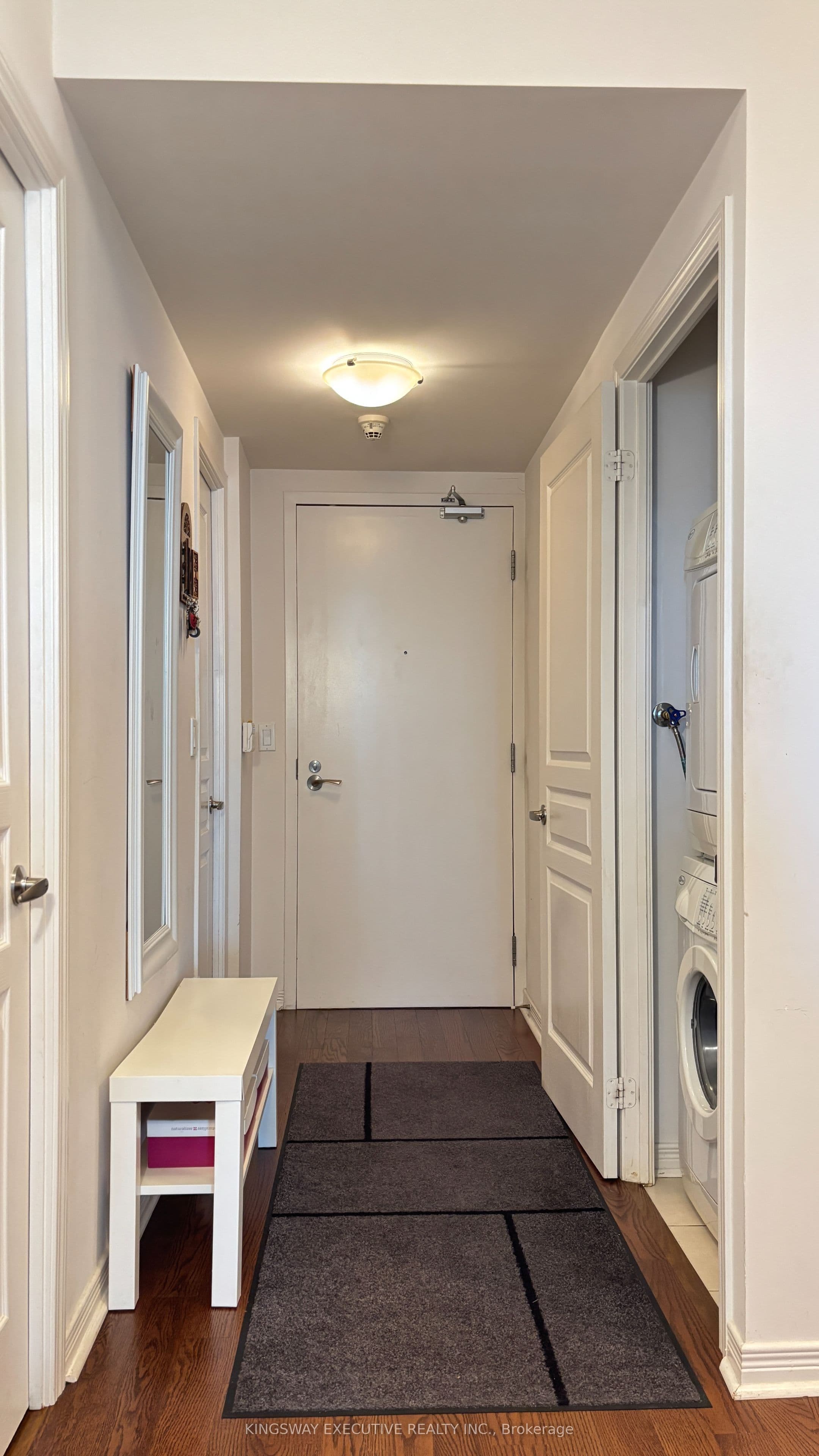 Unit 1006 15 Legion Road photo 1