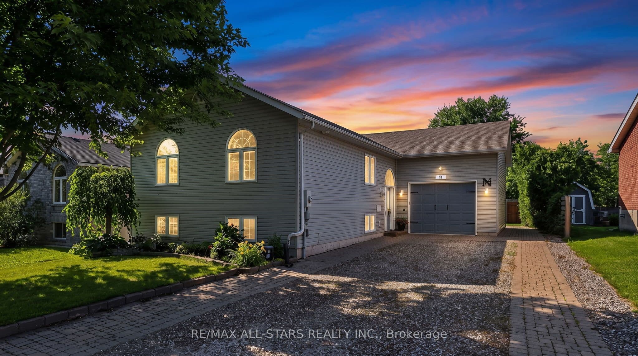 38 Evelyn Avenue photo 1