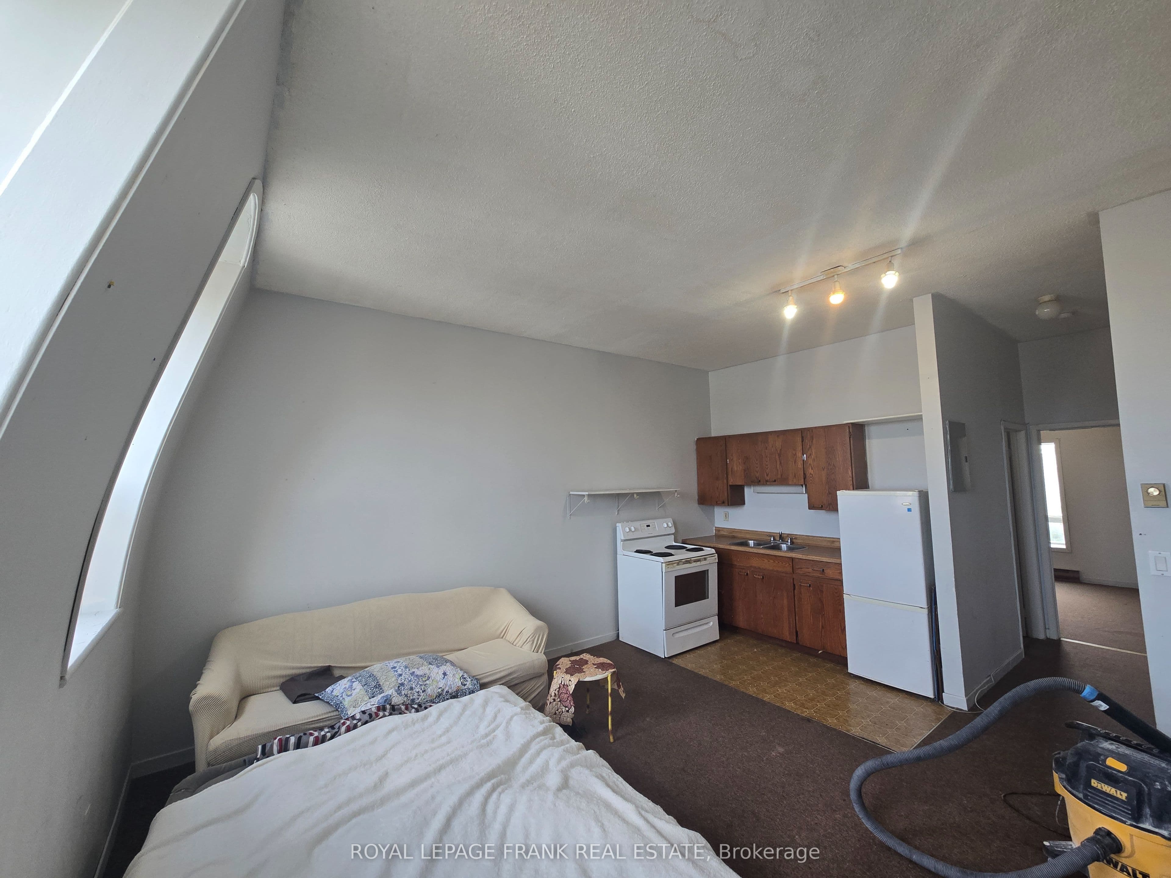 Unit Apartment #5 15 King Street photo 1
