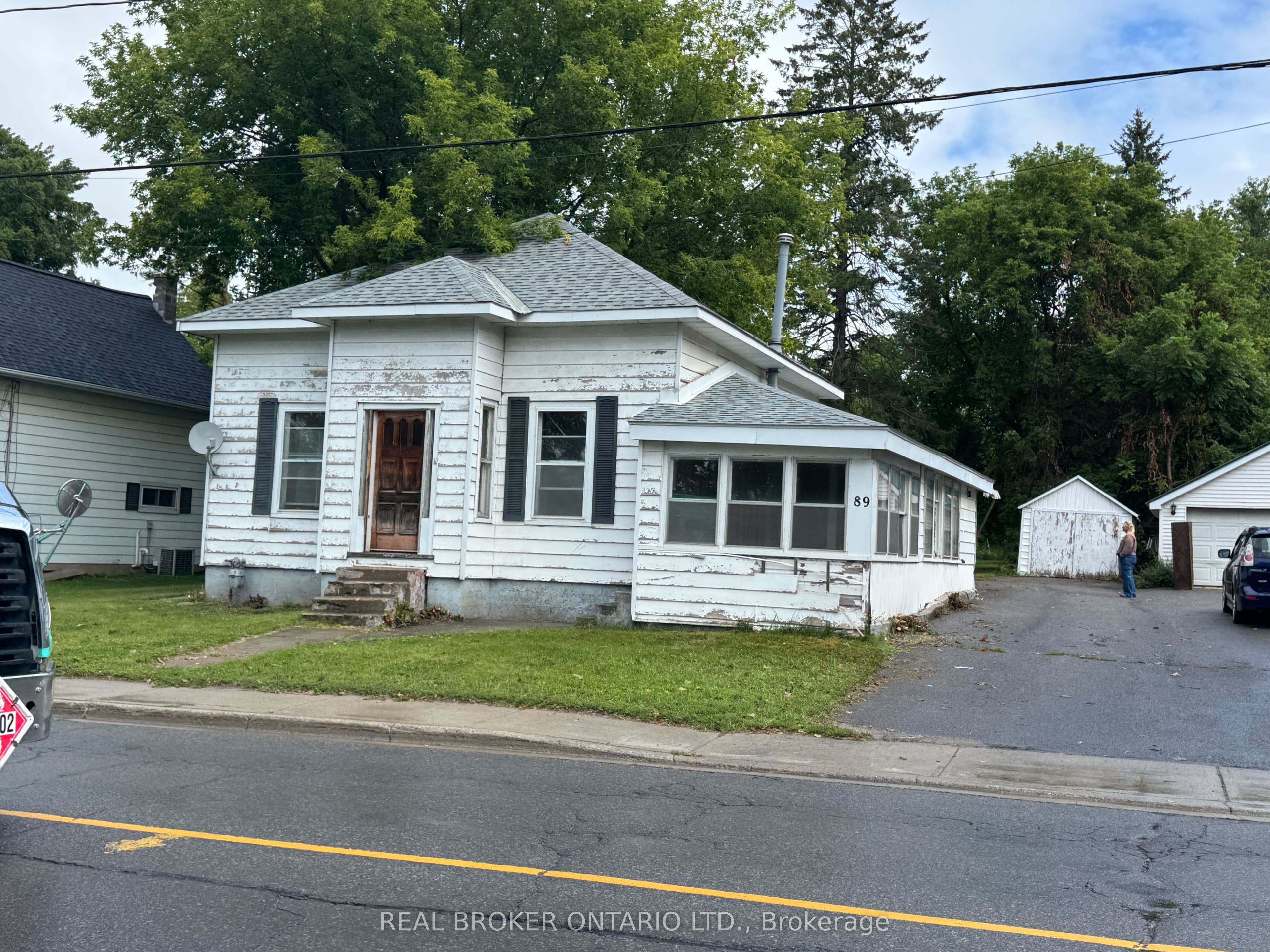 89 Queen Street photo 1