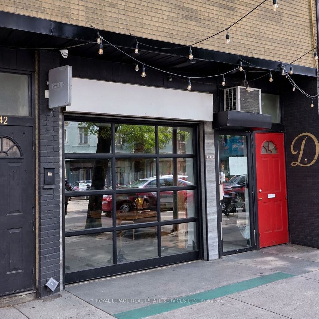 2840 Dundas Street photo 1