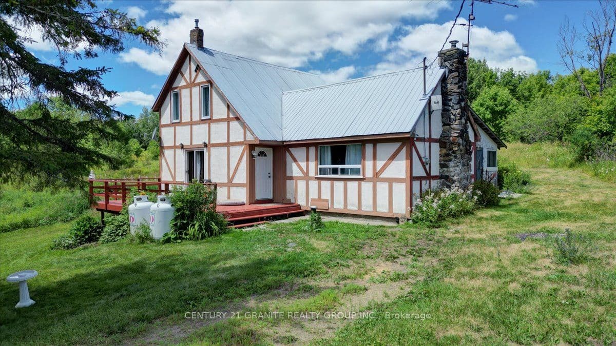 710 Rose Island Road photo 1
