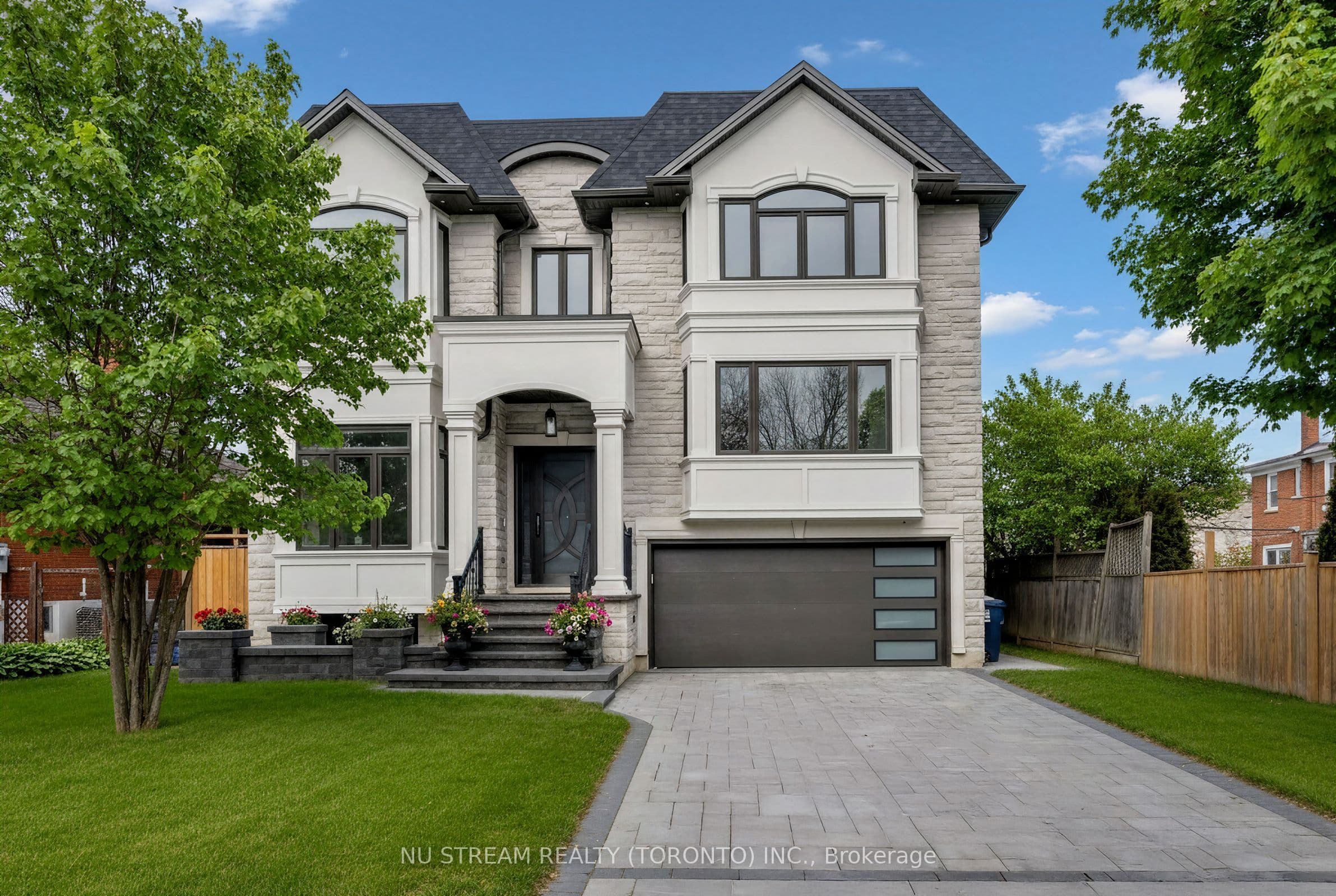 108 Abitibi Avenue photo 1