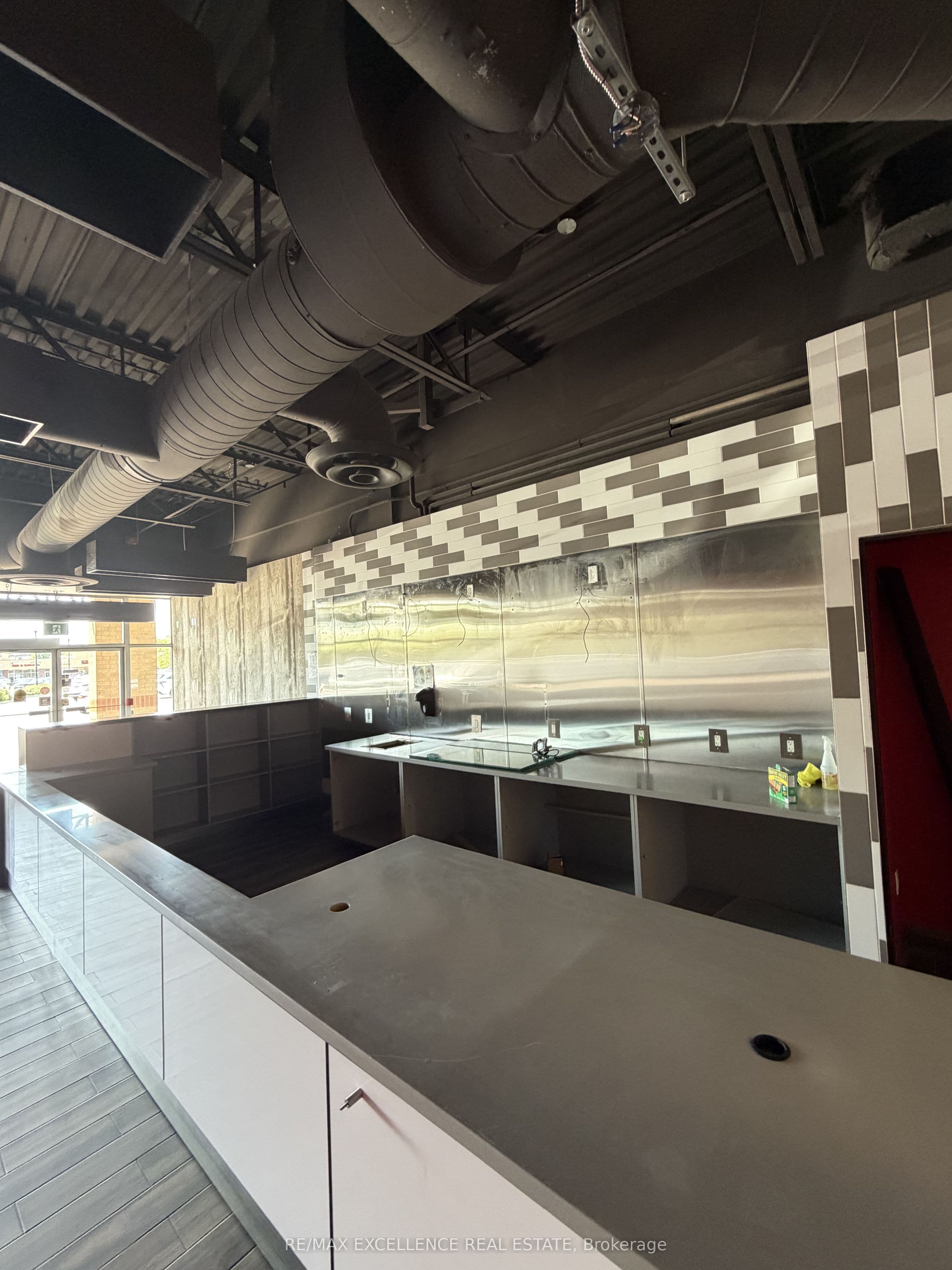 Unit 3 25 Woodbine Downs Boulevard photo 1