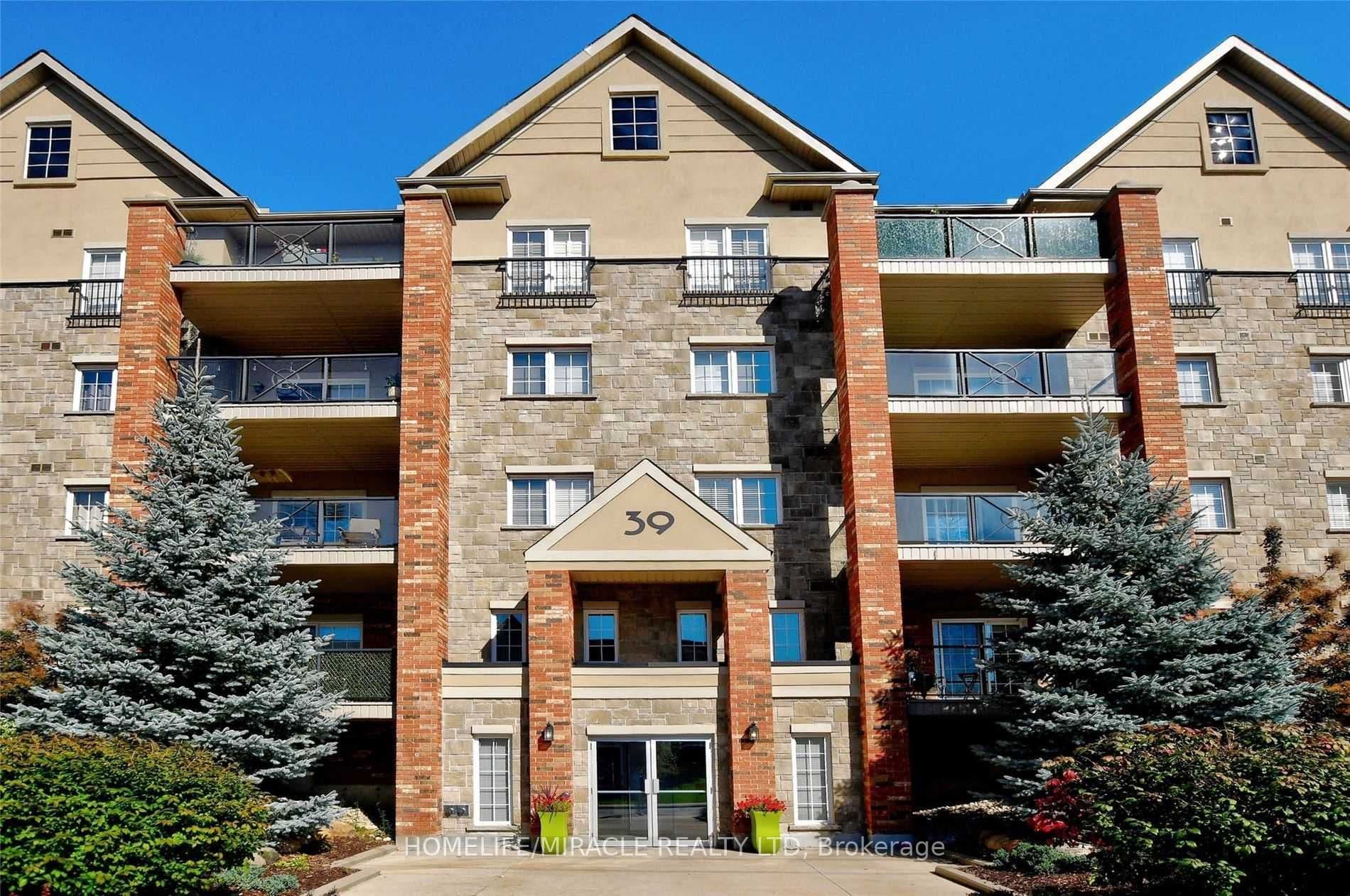 Unit 303 39 Ferndale Drive photo 1