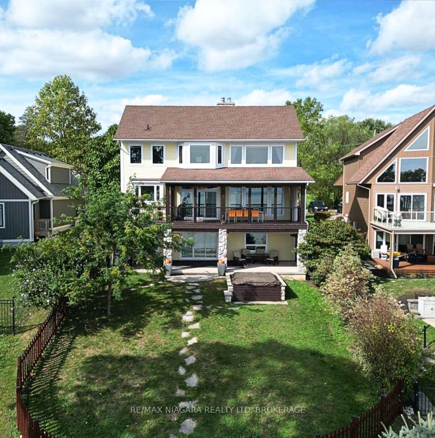 3585 Yacht Harbour Road photo 1