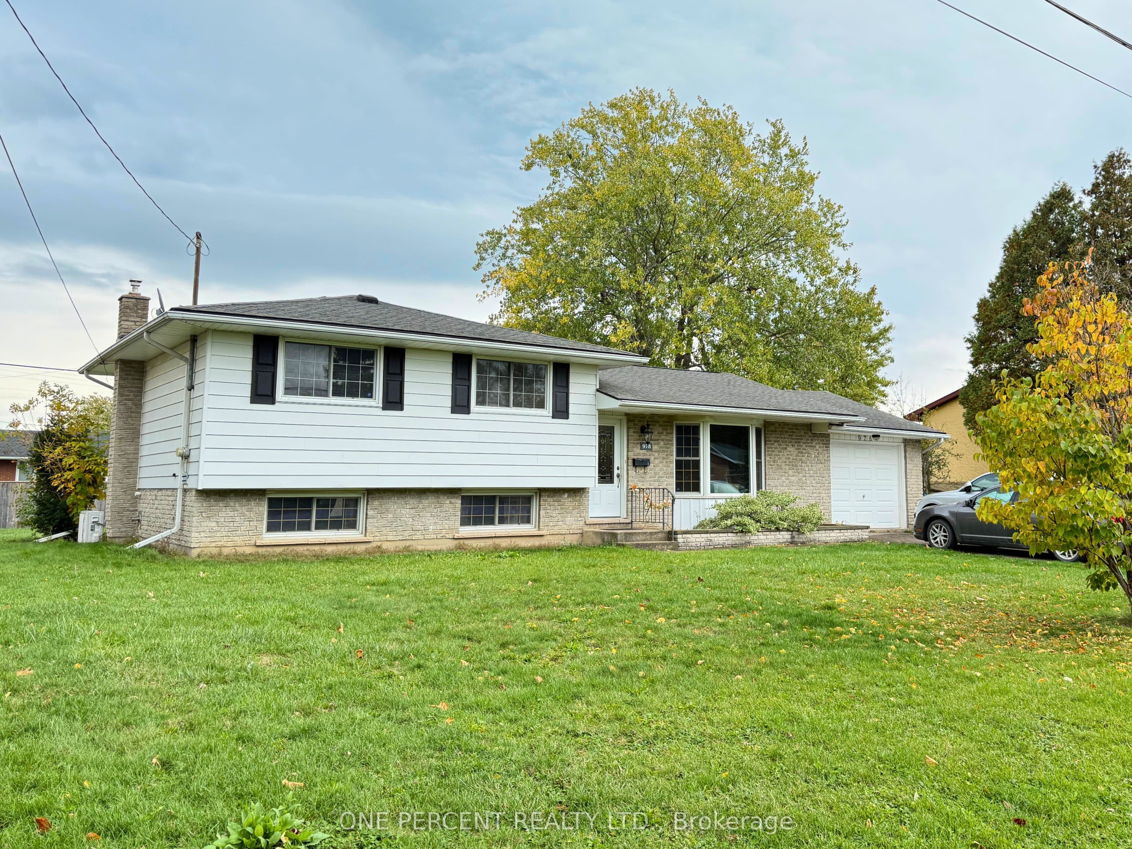 978 Ferndale Avenue photo 1