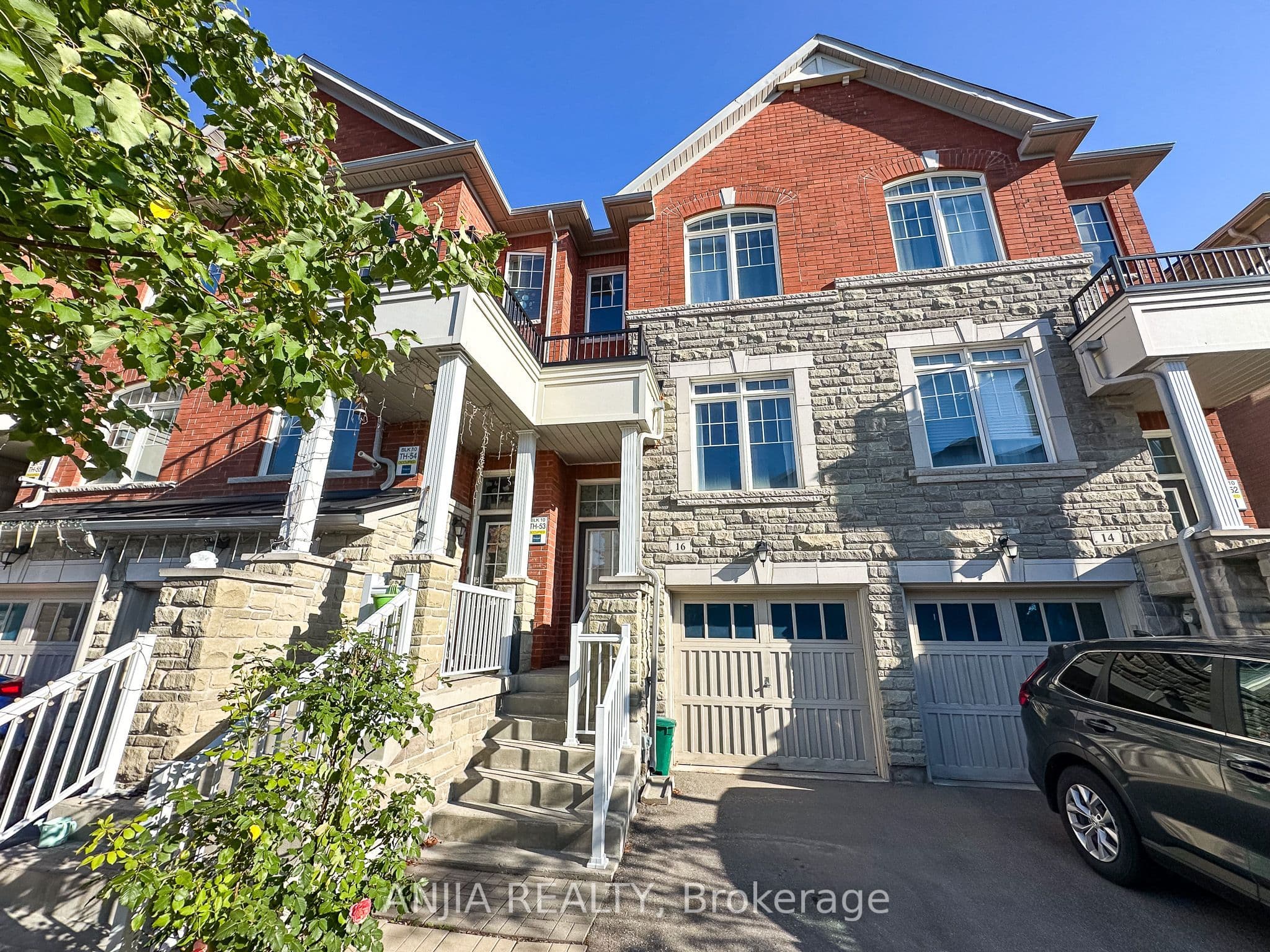 16 Weidman Lane photo 1