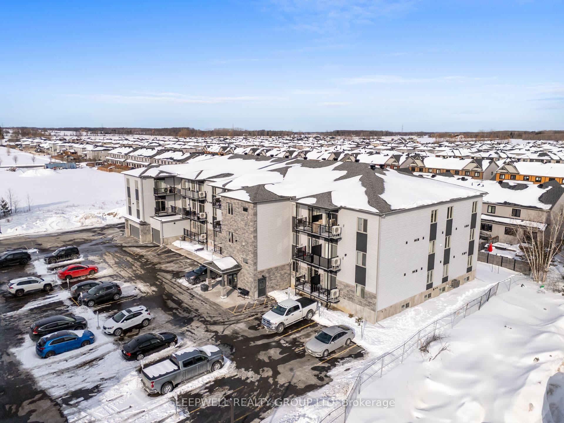 Unit 110 975 North Russell Road photo 1