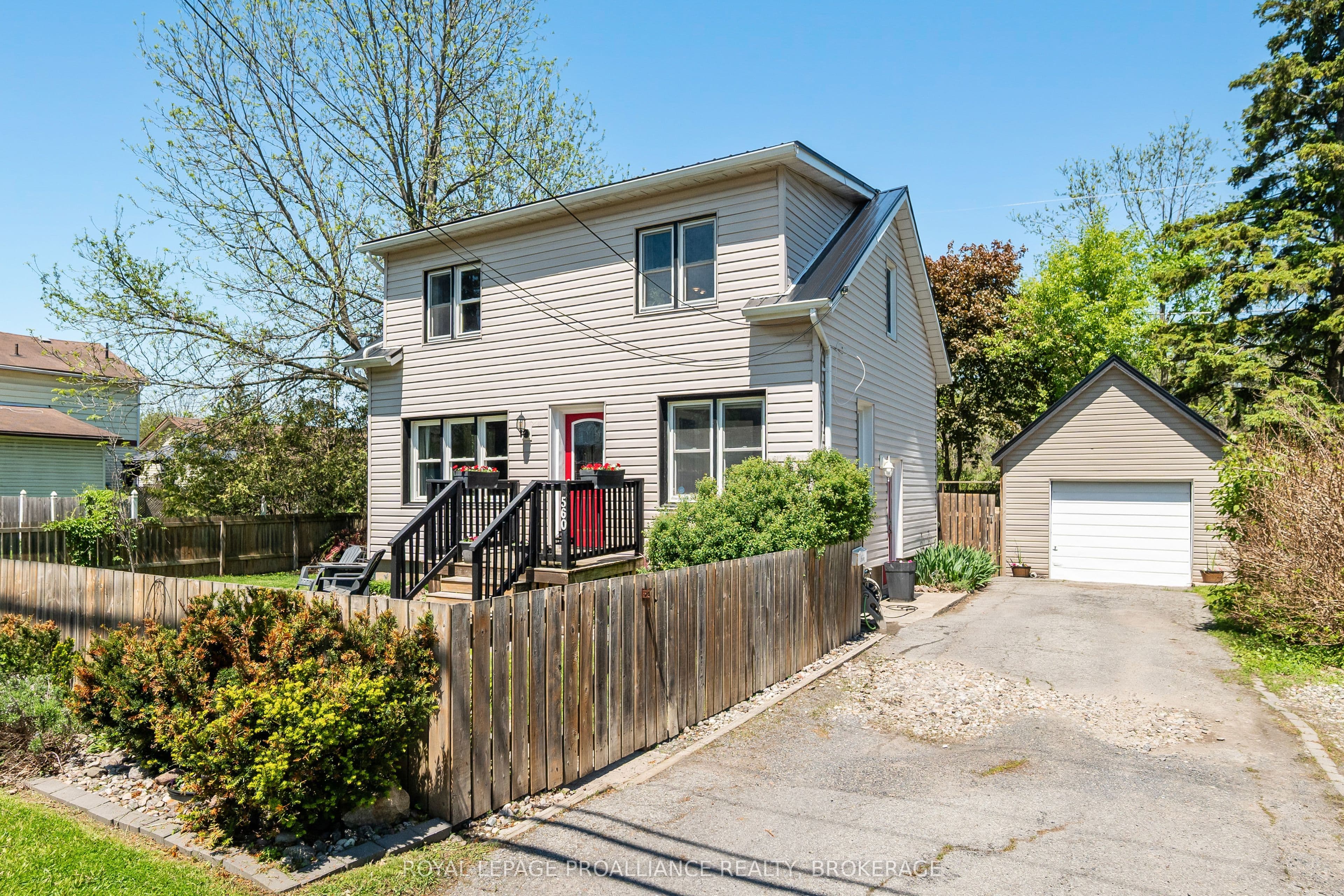 560 King Street photo 1