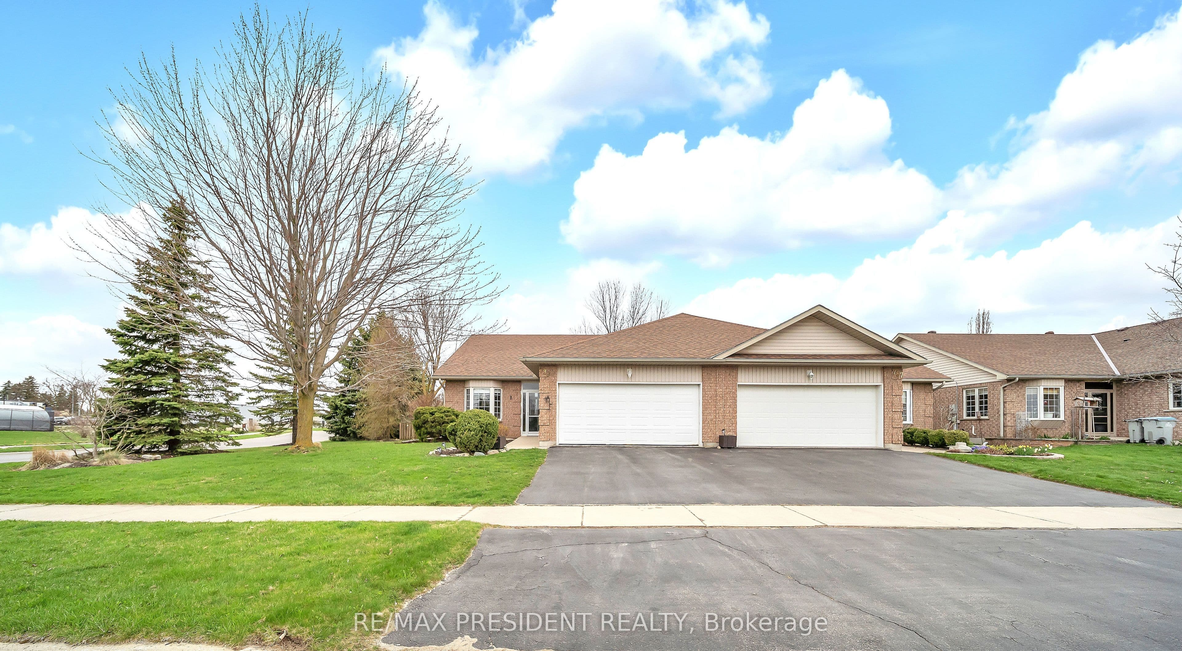 789 Brock Street photo 1