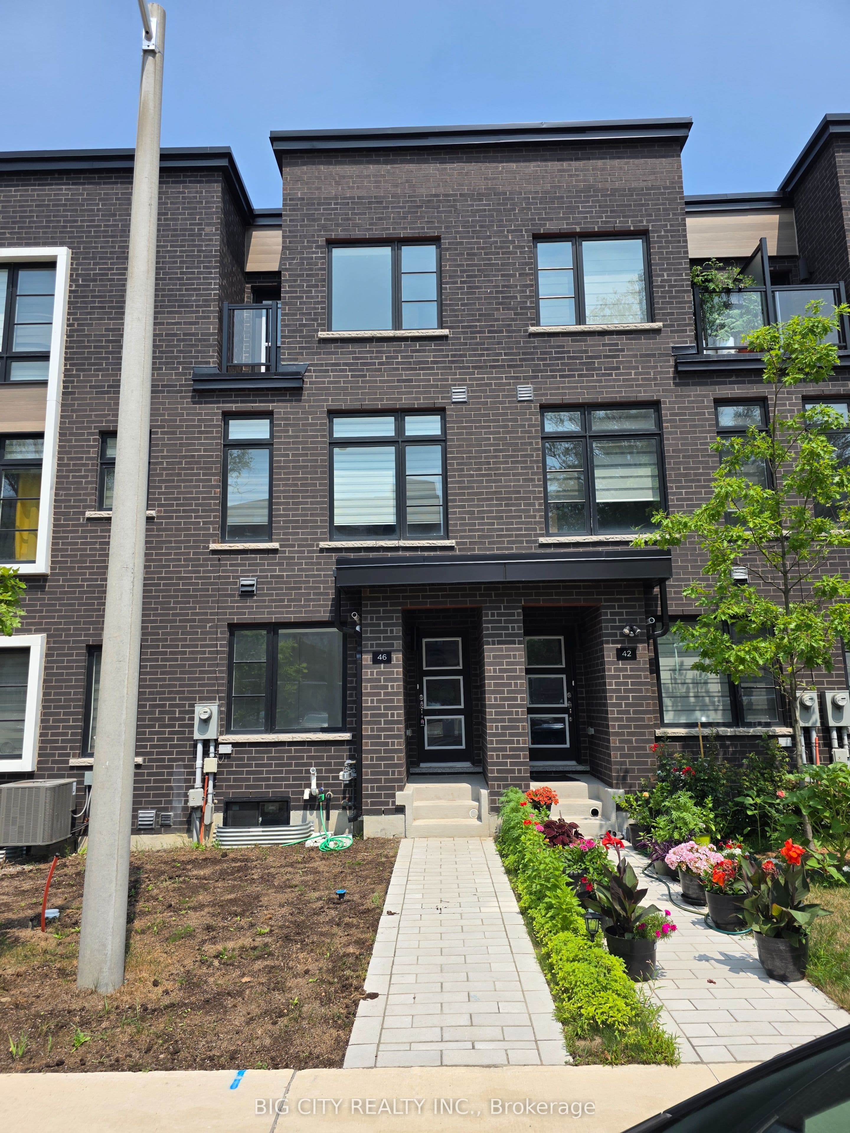 46 Akil Thomas Gardens photo 1