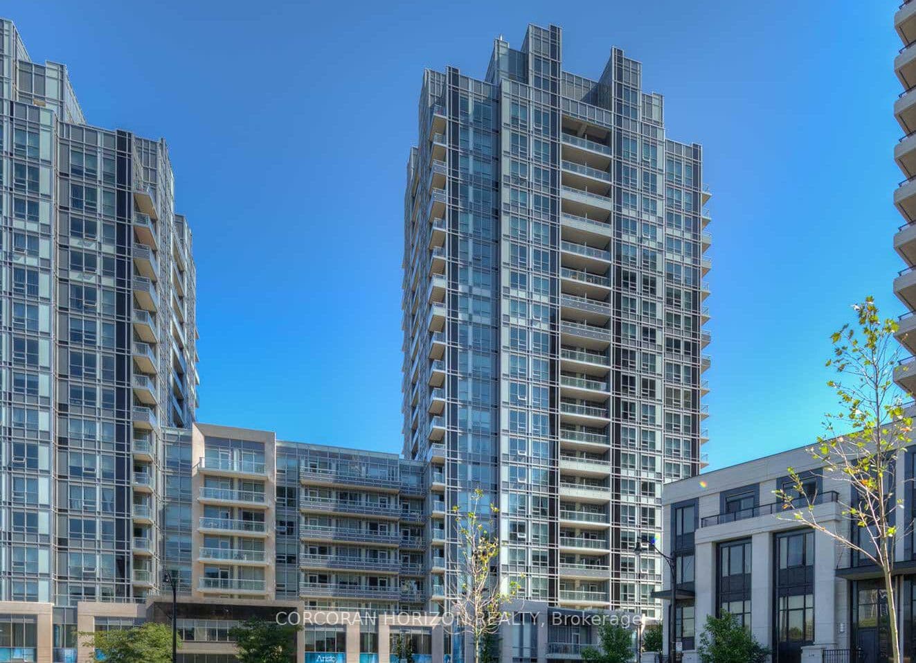 Unit 626 120 Harrison Garden Boulevard photo 1