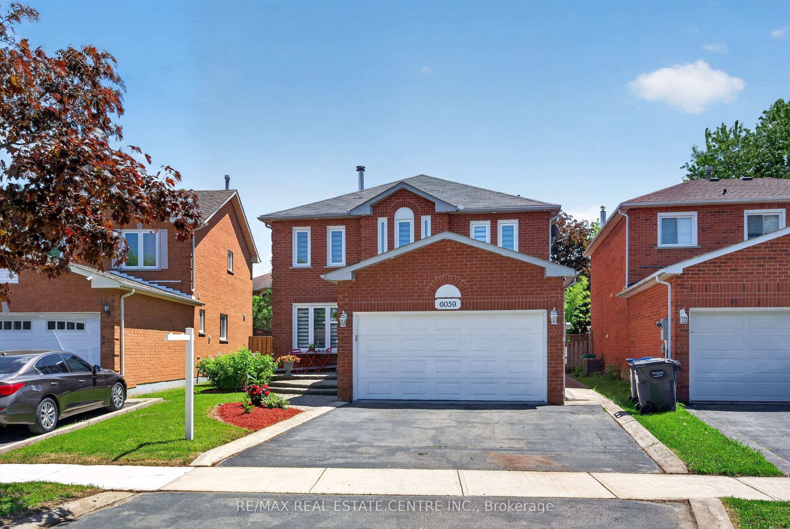 6059 Gemini Crescent photo 1