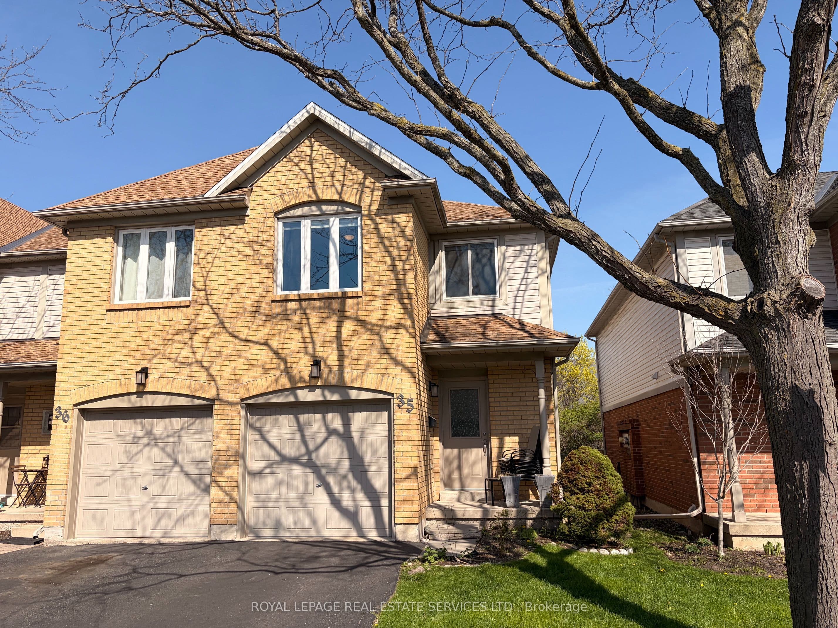 Unit 35 2920 Headon Forest Drive photo 1