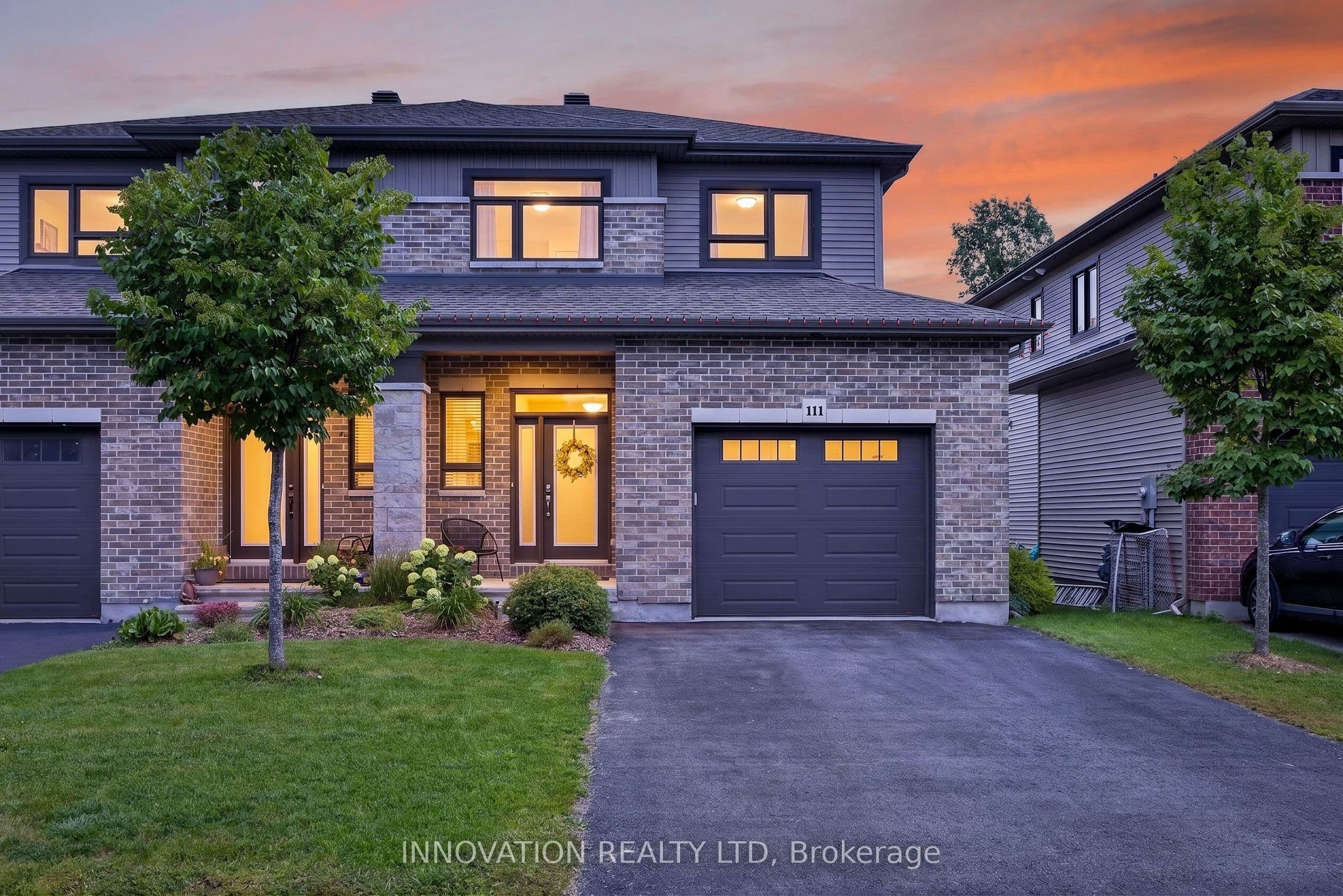 111 Dulmage Crescent photo 1