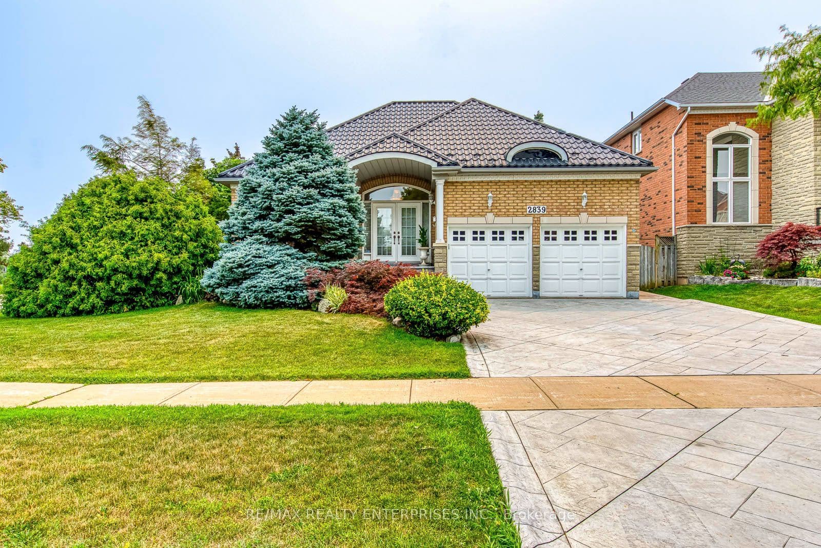 2839 Bushland Crescent photo 1