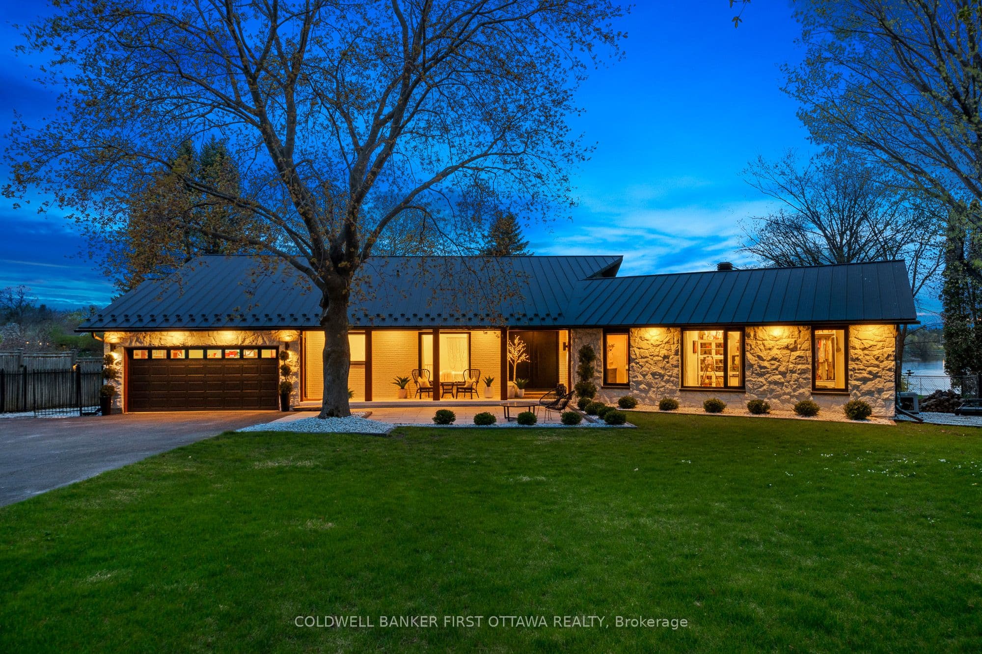 1060 River Road photo 1