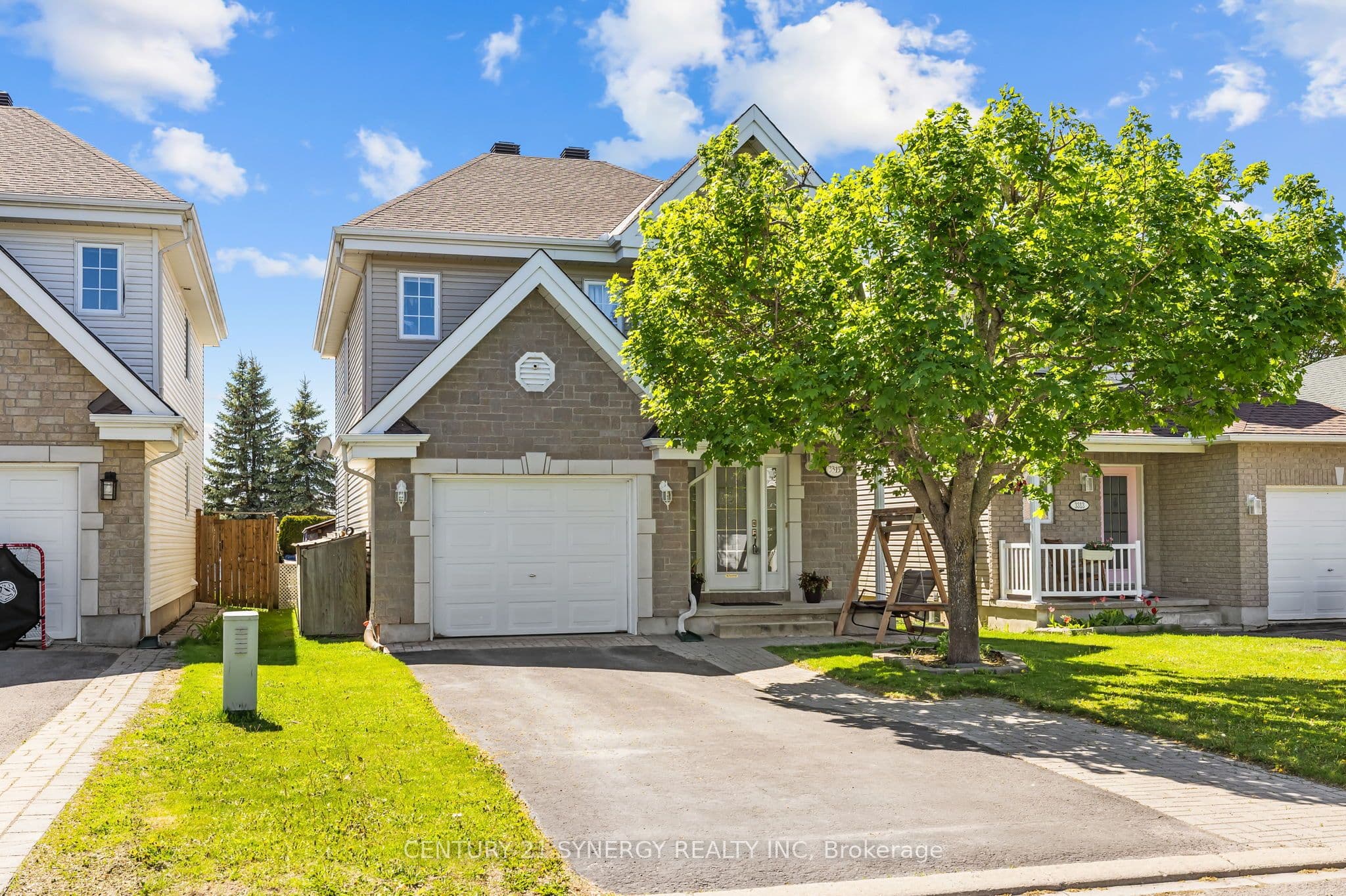 3315 Elie Crescent photo 1