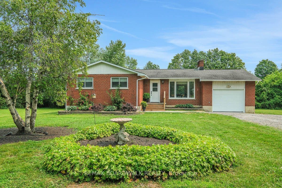 477 Townline Road photo 1