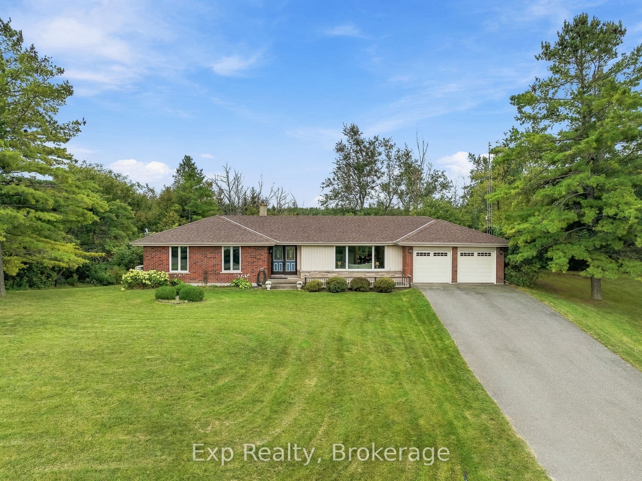 315 Lake Breeze Drive photo 1