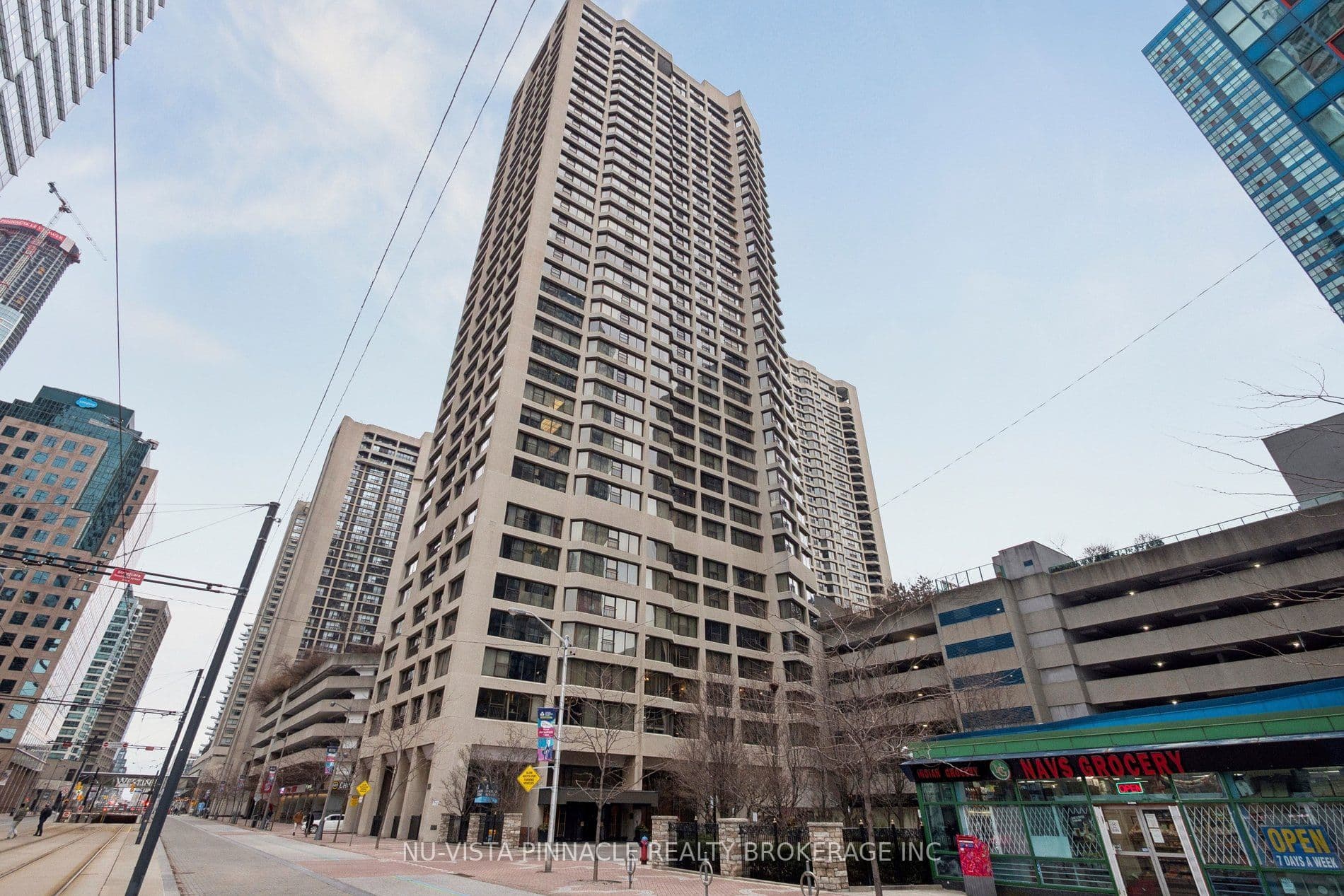 Unit 1418 55 Harbour Square photo 1