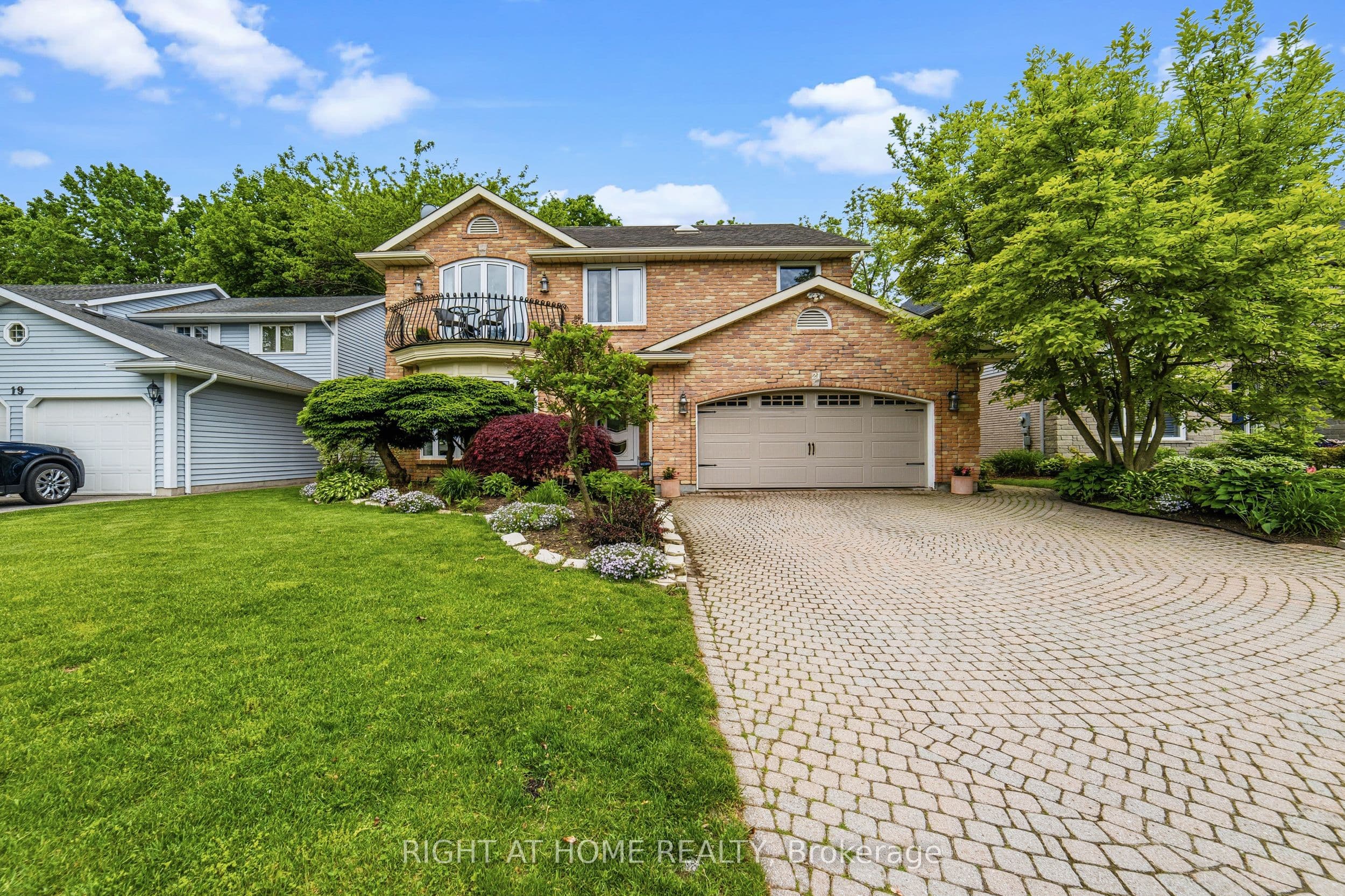 21 Francis Creek Boulevard photo 1