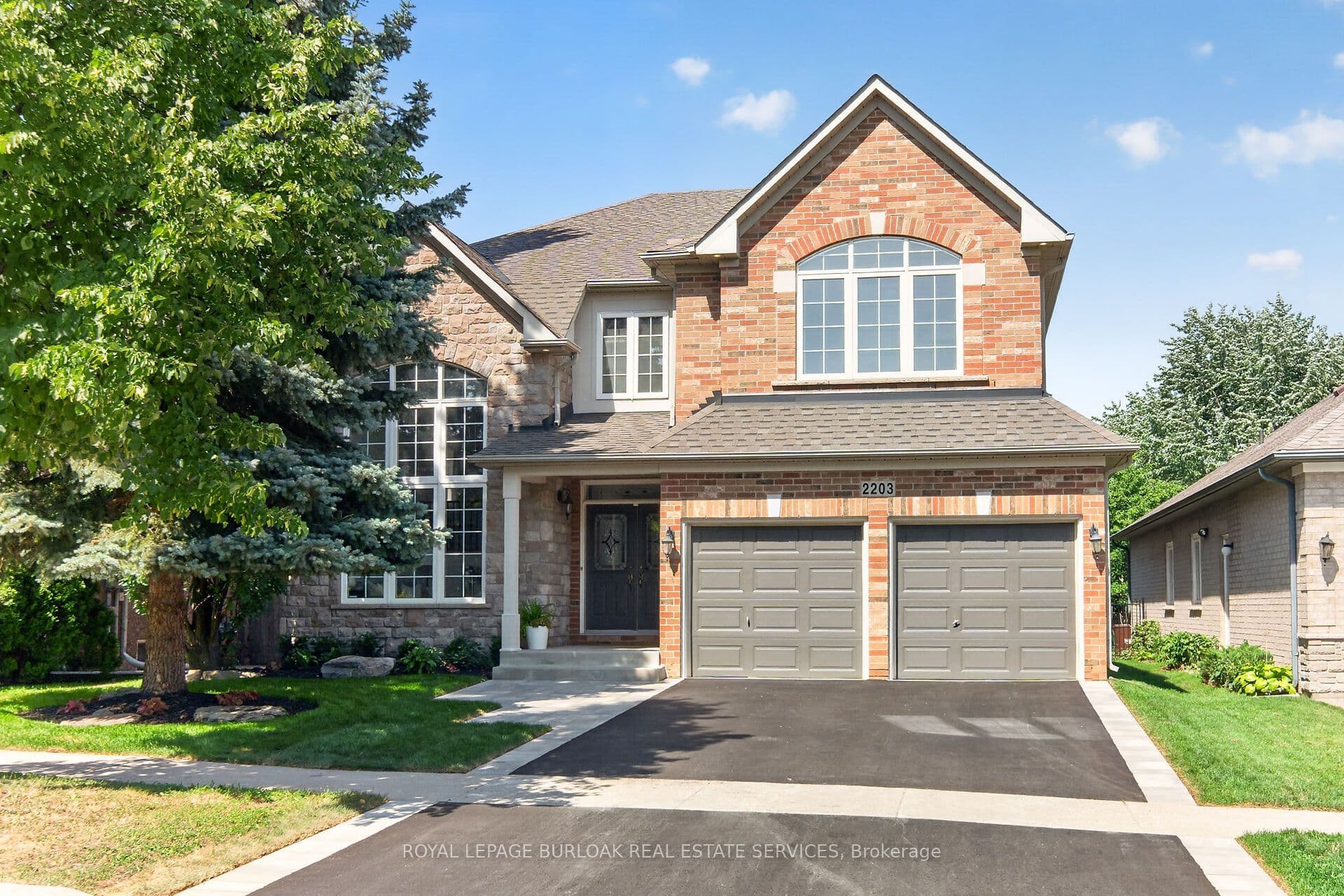 2203 Turnberry Road photo 1