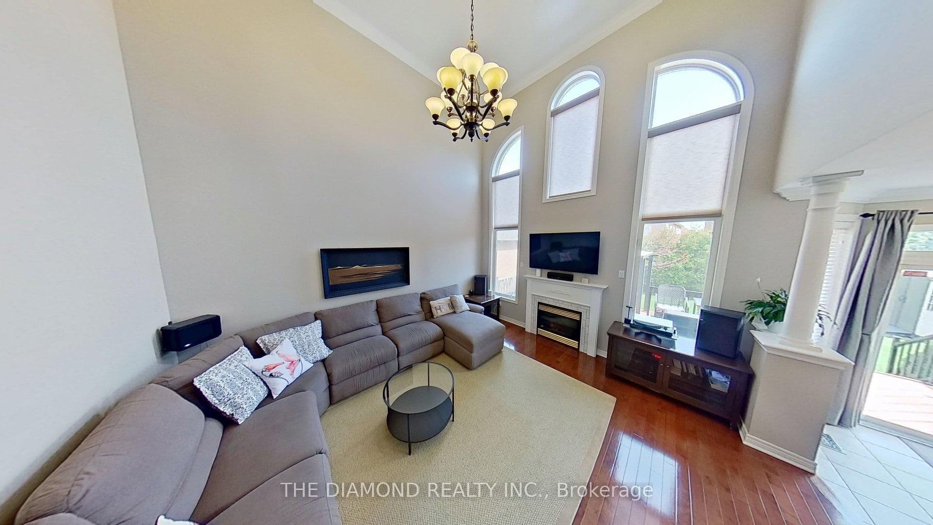 9 Amos Court photo 1